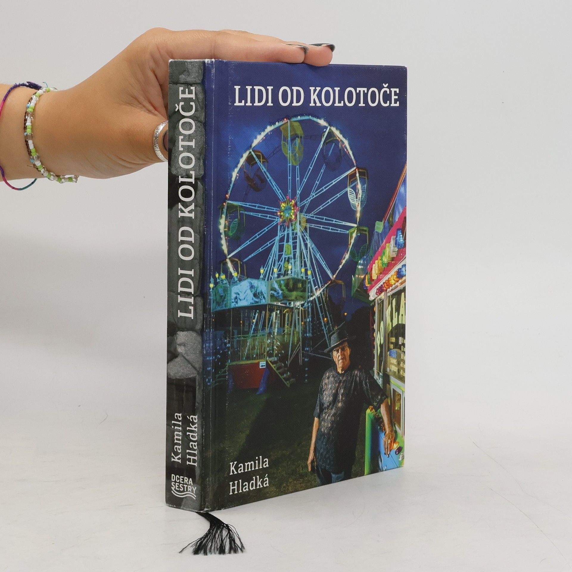 Kamila Hladká Lidi od kolotoče