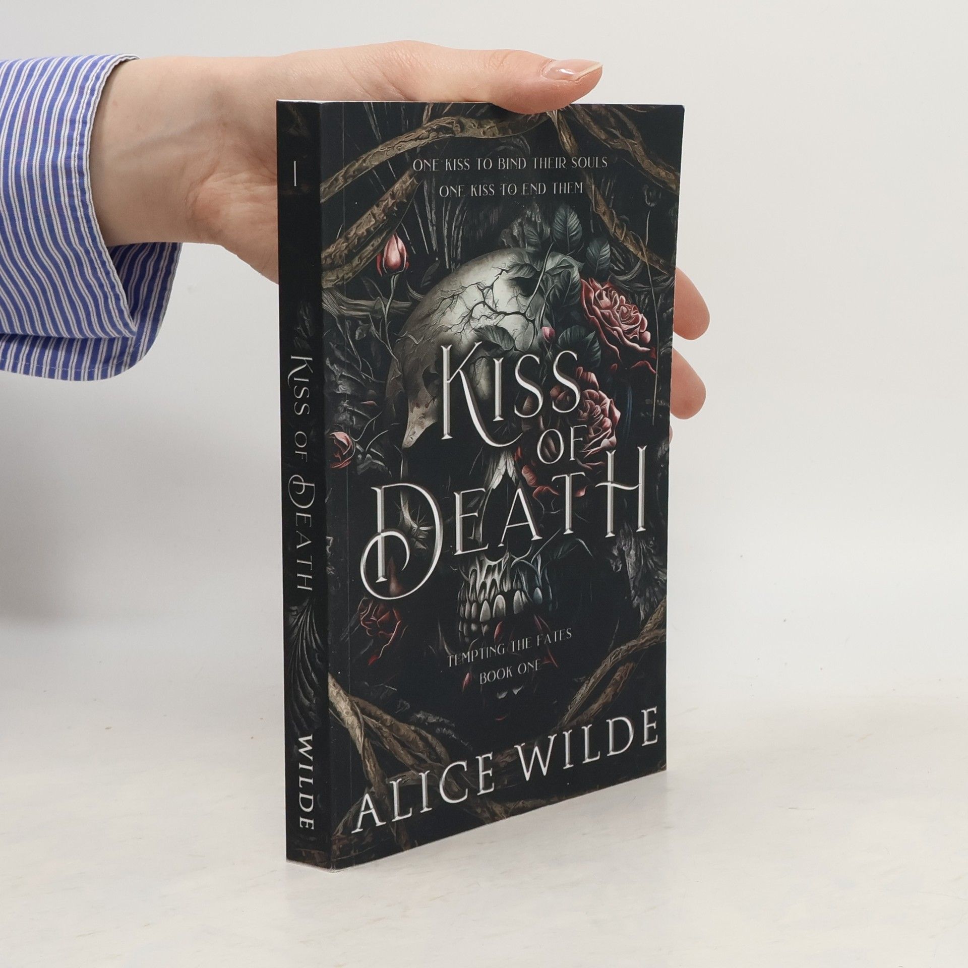 Alice Wilde Kiss of Death 1