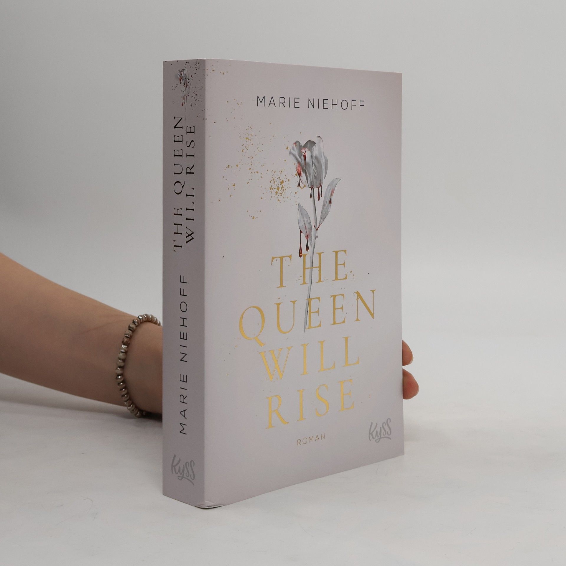 Marie Niehoff The Queen Will Rise