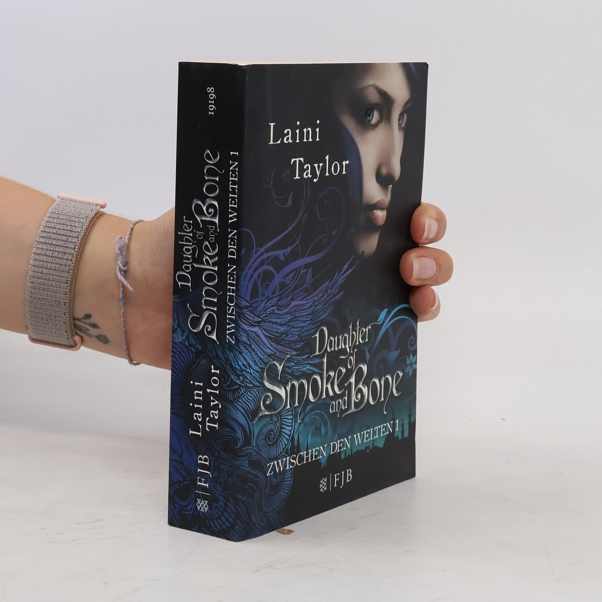 Laini Taylor Daughter of Smoke and Bone