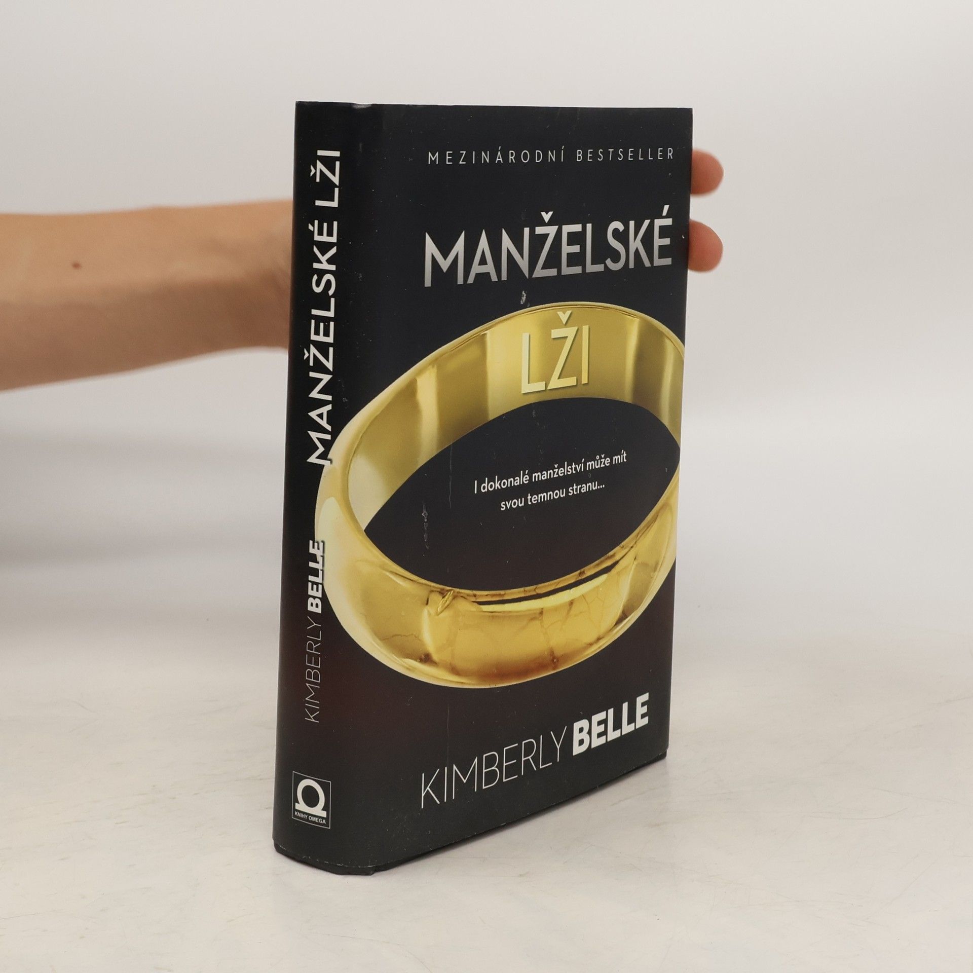Kimberly Belle Manželské lži