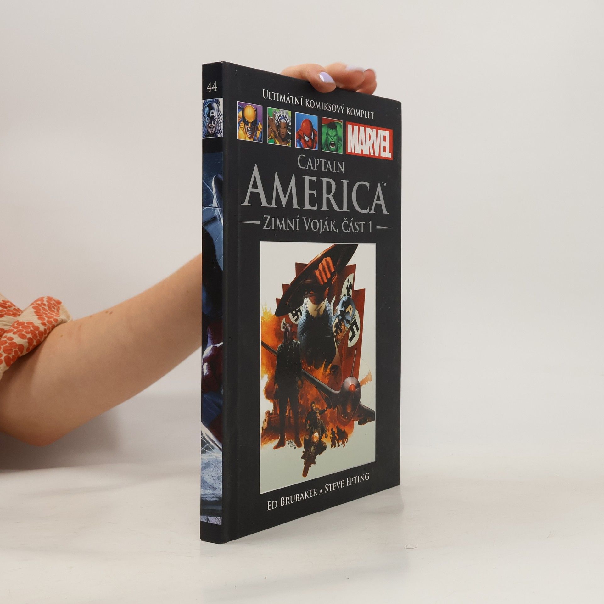 Ed Brubaker Ultimátní komixový komplet 44. Captain America. Zimní voják 1