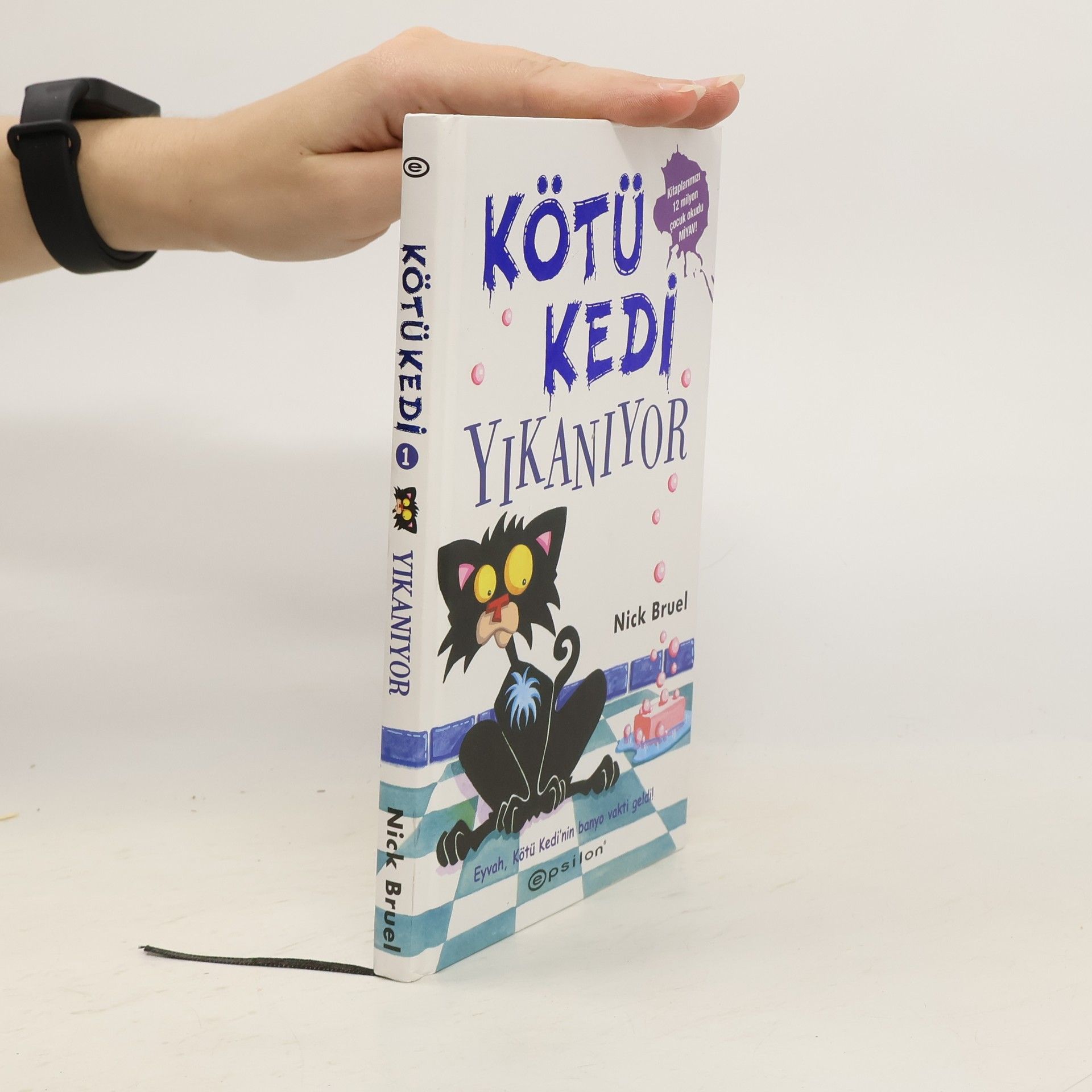 Nick Bruel Kötü kedi yıkanıyor