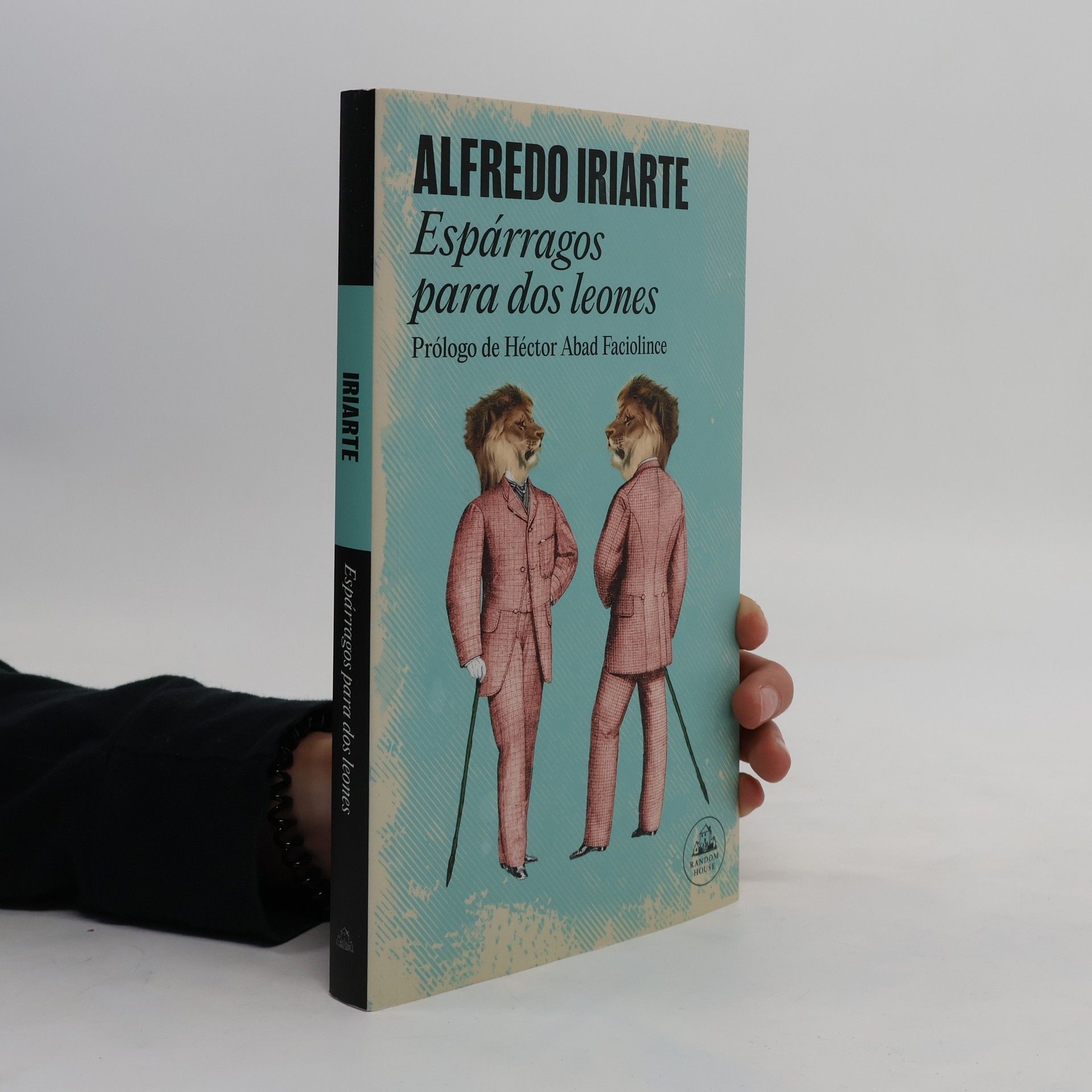 Alfredo Iriarte Espárragos para dos leones