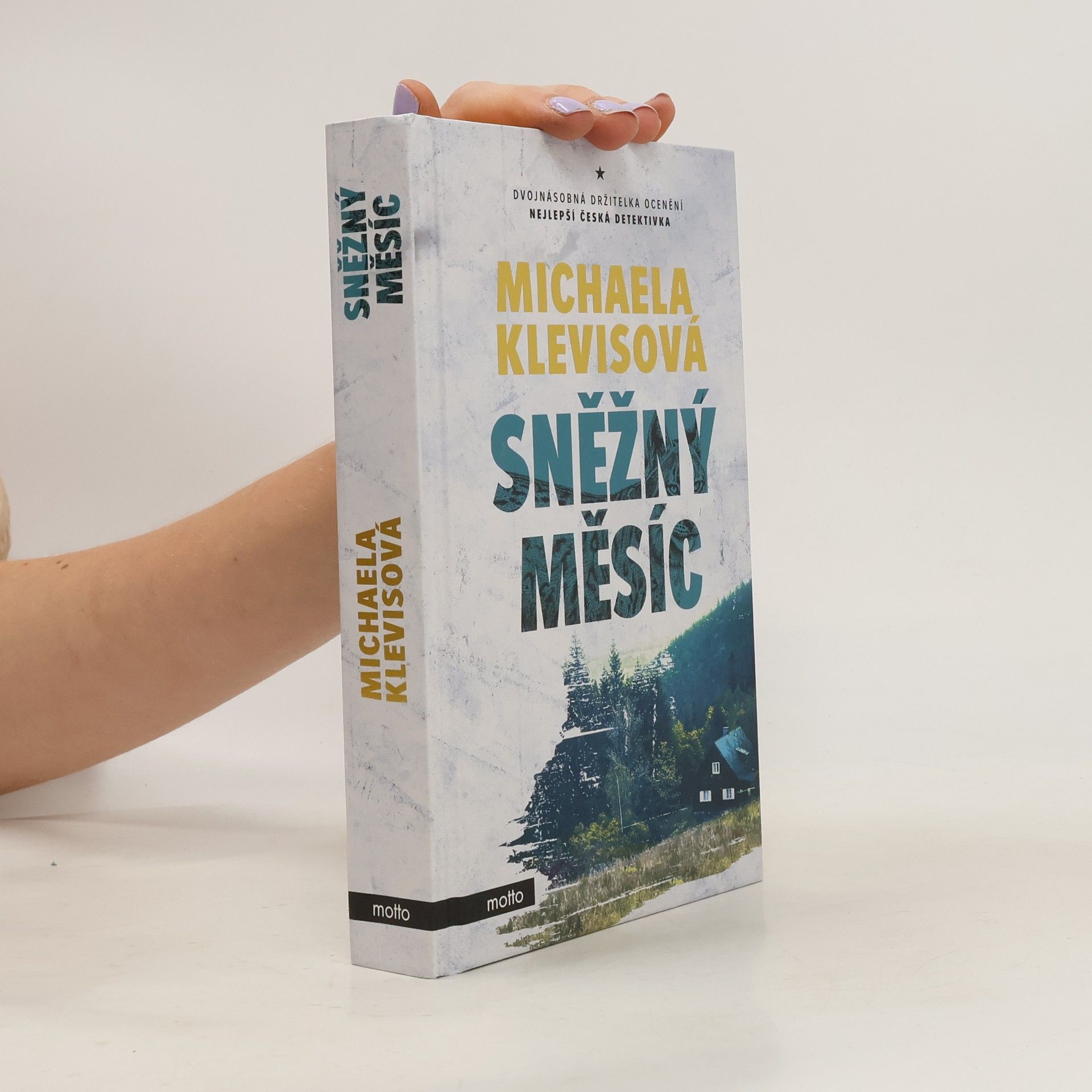 Michaela Klevisová Sněžný měsíc