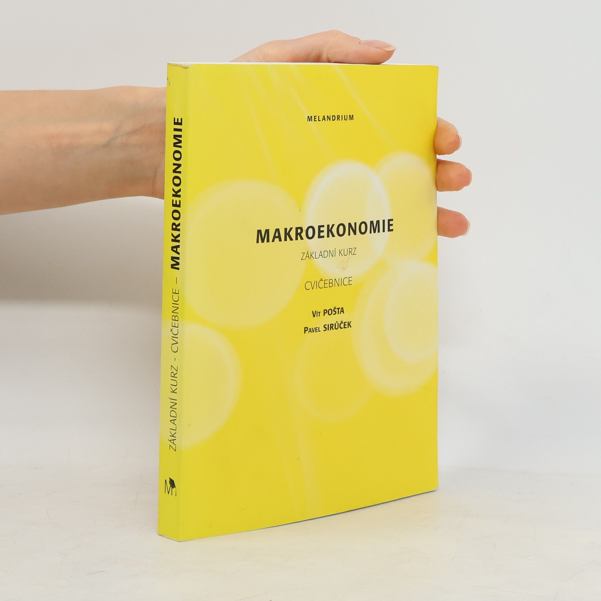 Vít Pošta Makroekonomie: Základní kurz