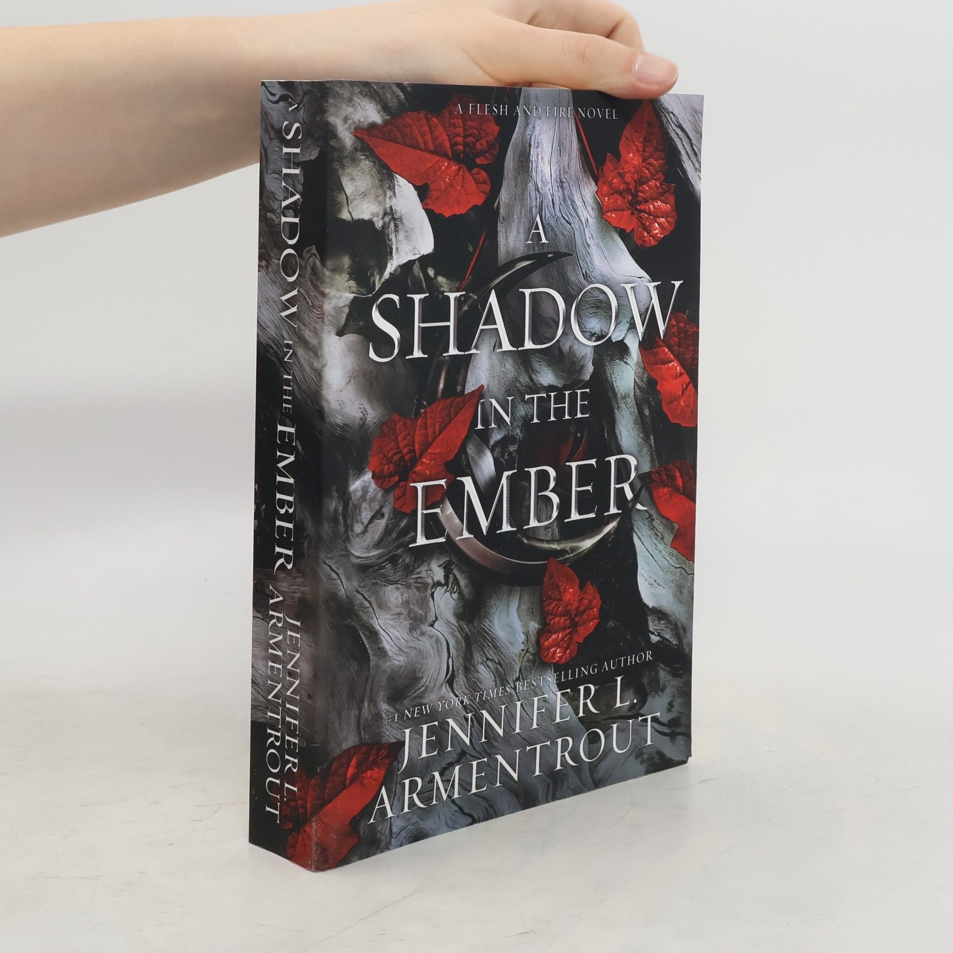 Jennifer L. Armentrout A Shadow In The Ember
