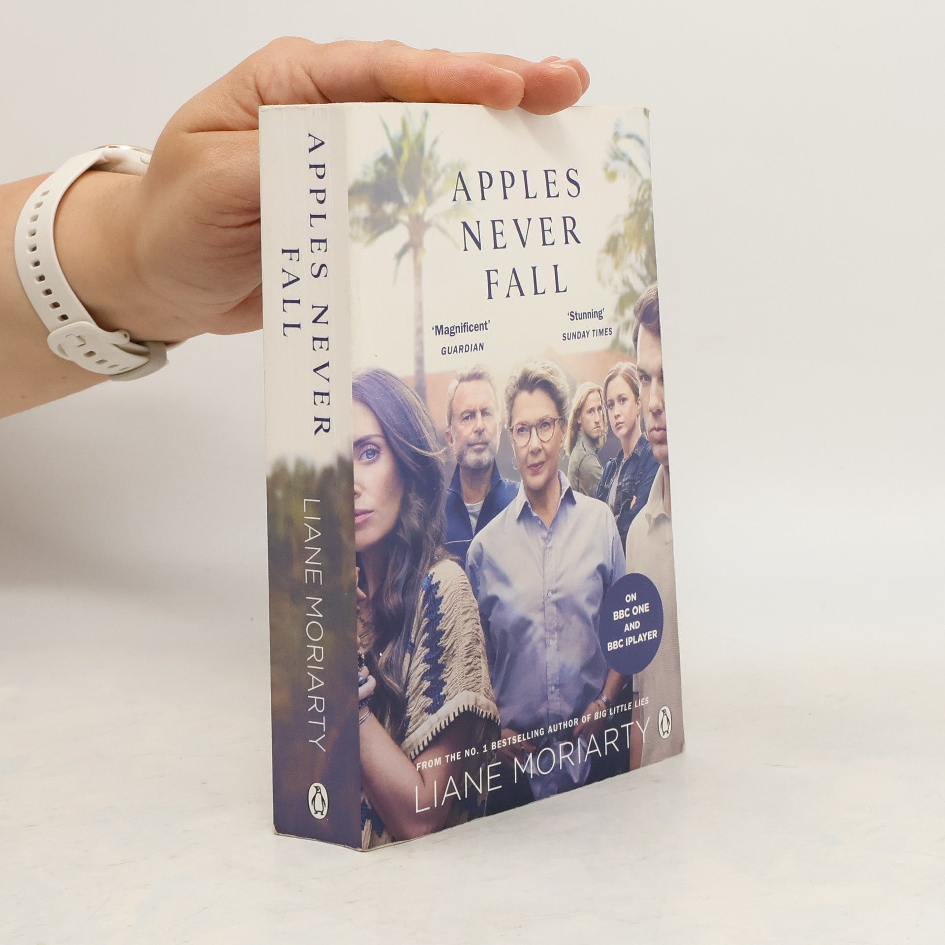 Liane Moriarty Apples Never Fall. TV Tie-In