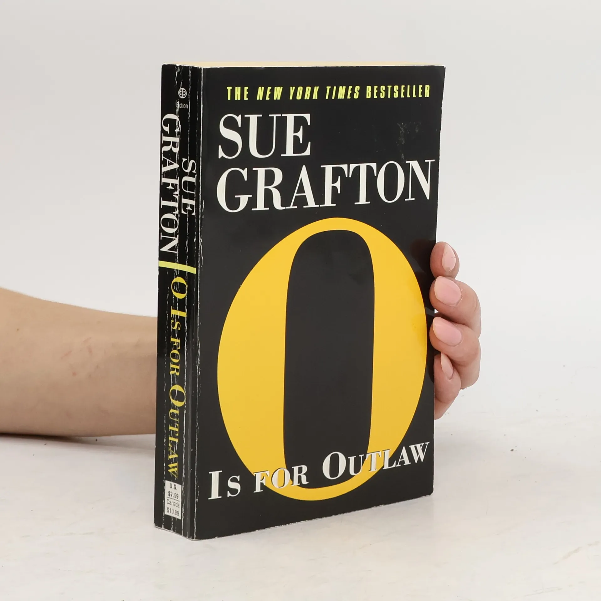 O Is For Outlaw | Book | Paperback | Sue Grafton | EN
