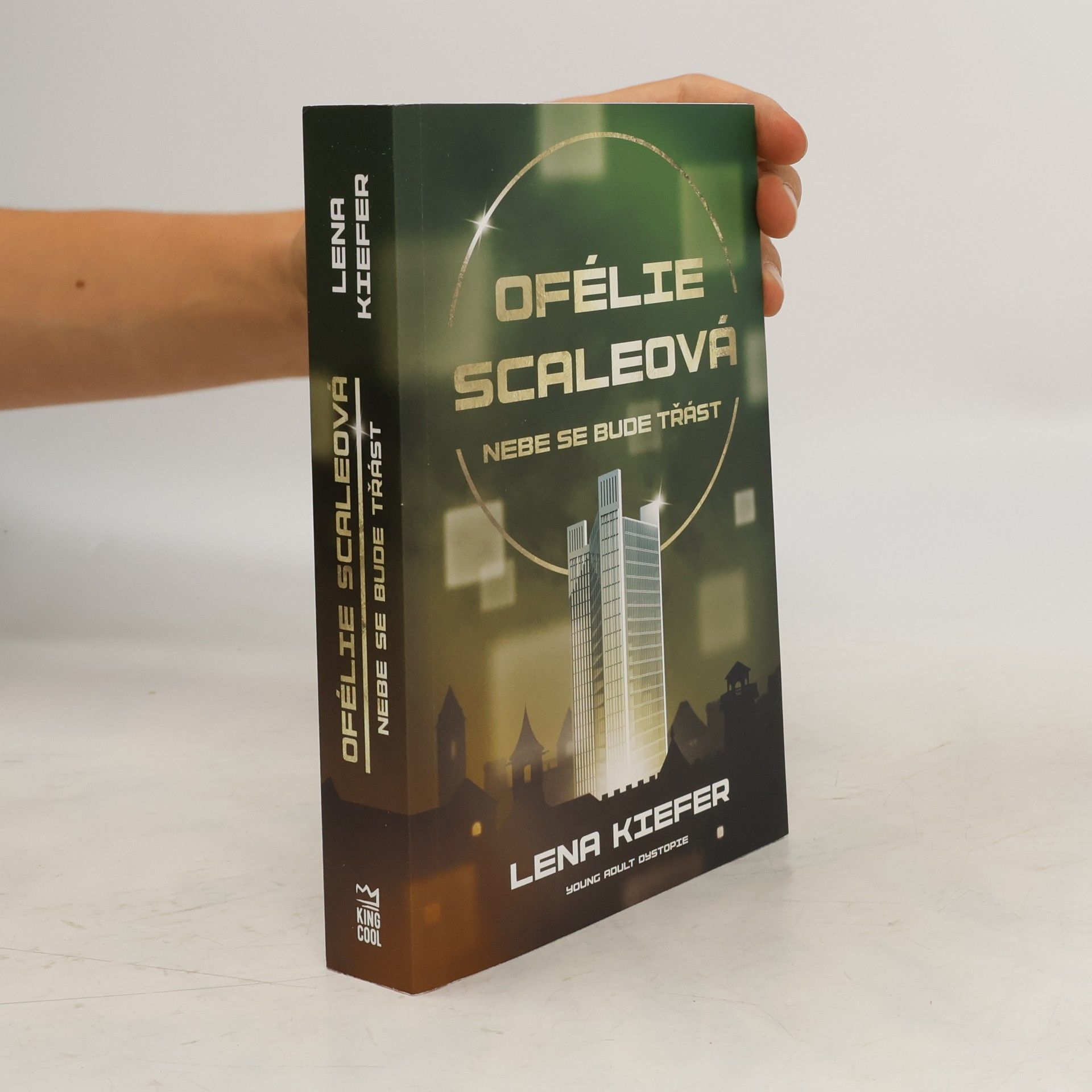 Romana Hájková Ofélie Scaleová: Nebe se bude třást