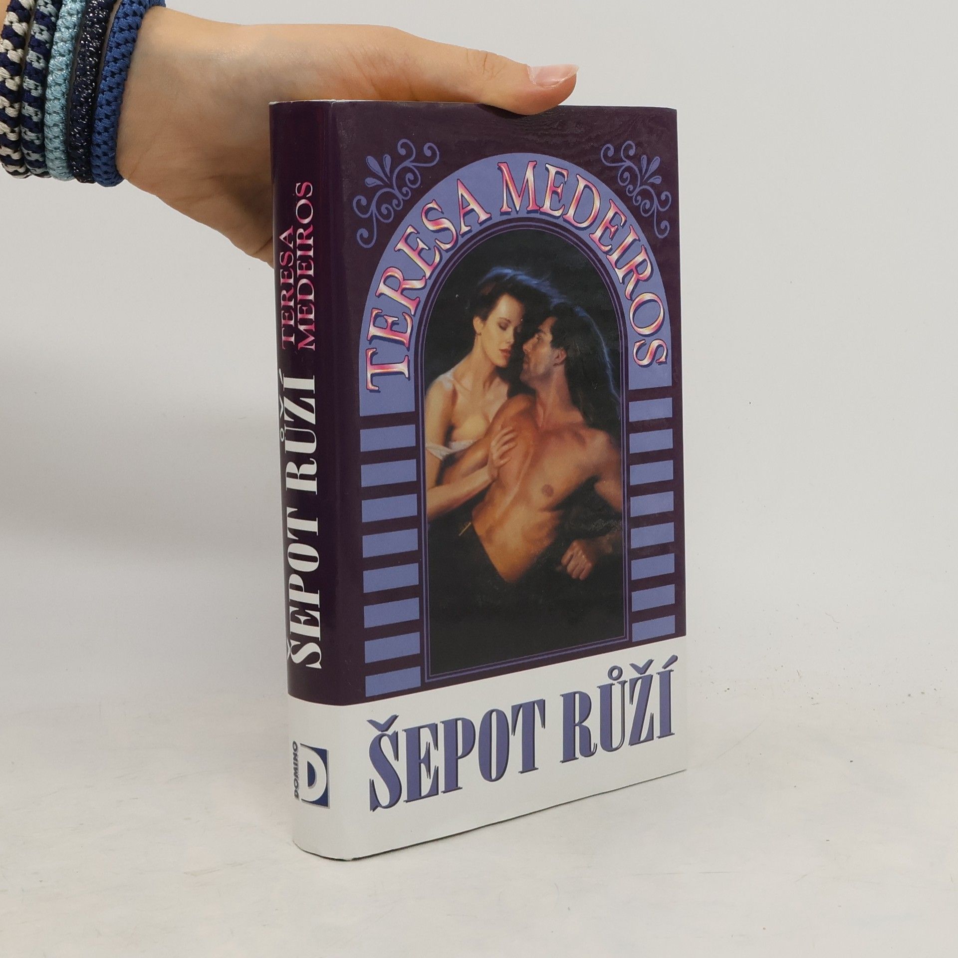 Teresa Medeiros Šepot růží