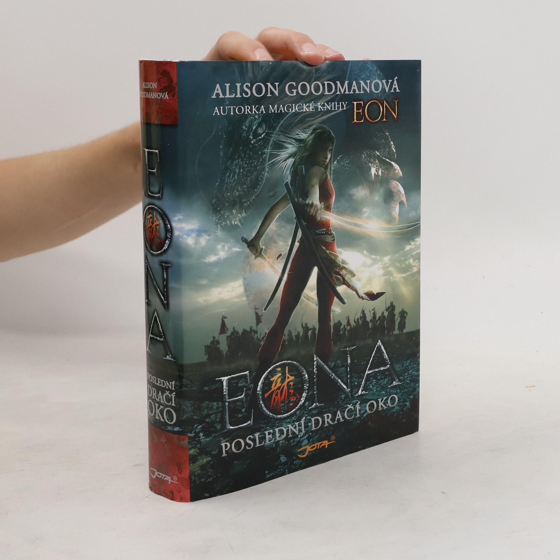 Alison Goodman Eona. Poslední dračí oko