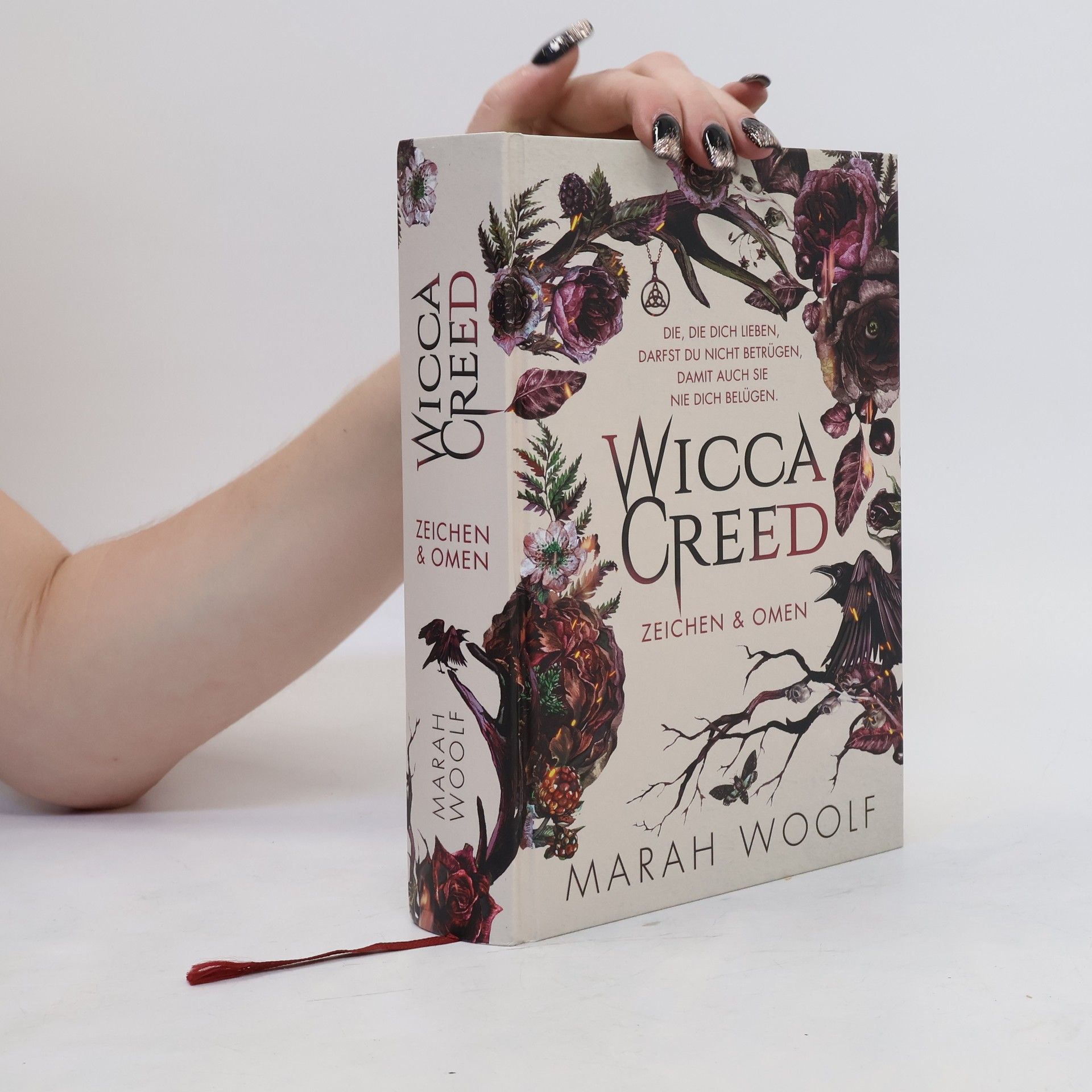 Marah Woolf WiccaCreed. Zeichen & Omen