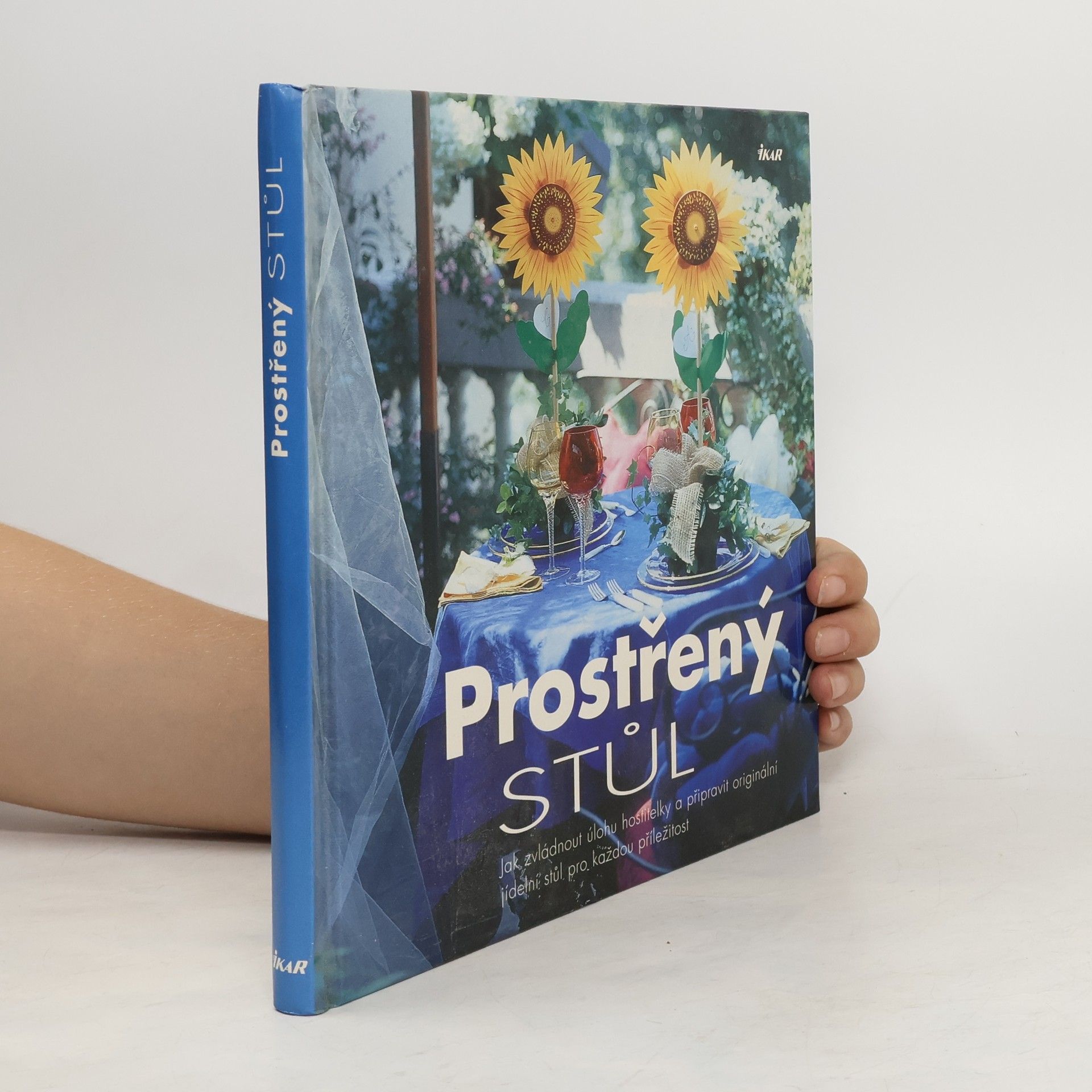 Cristina Bottari Prostřený stůl