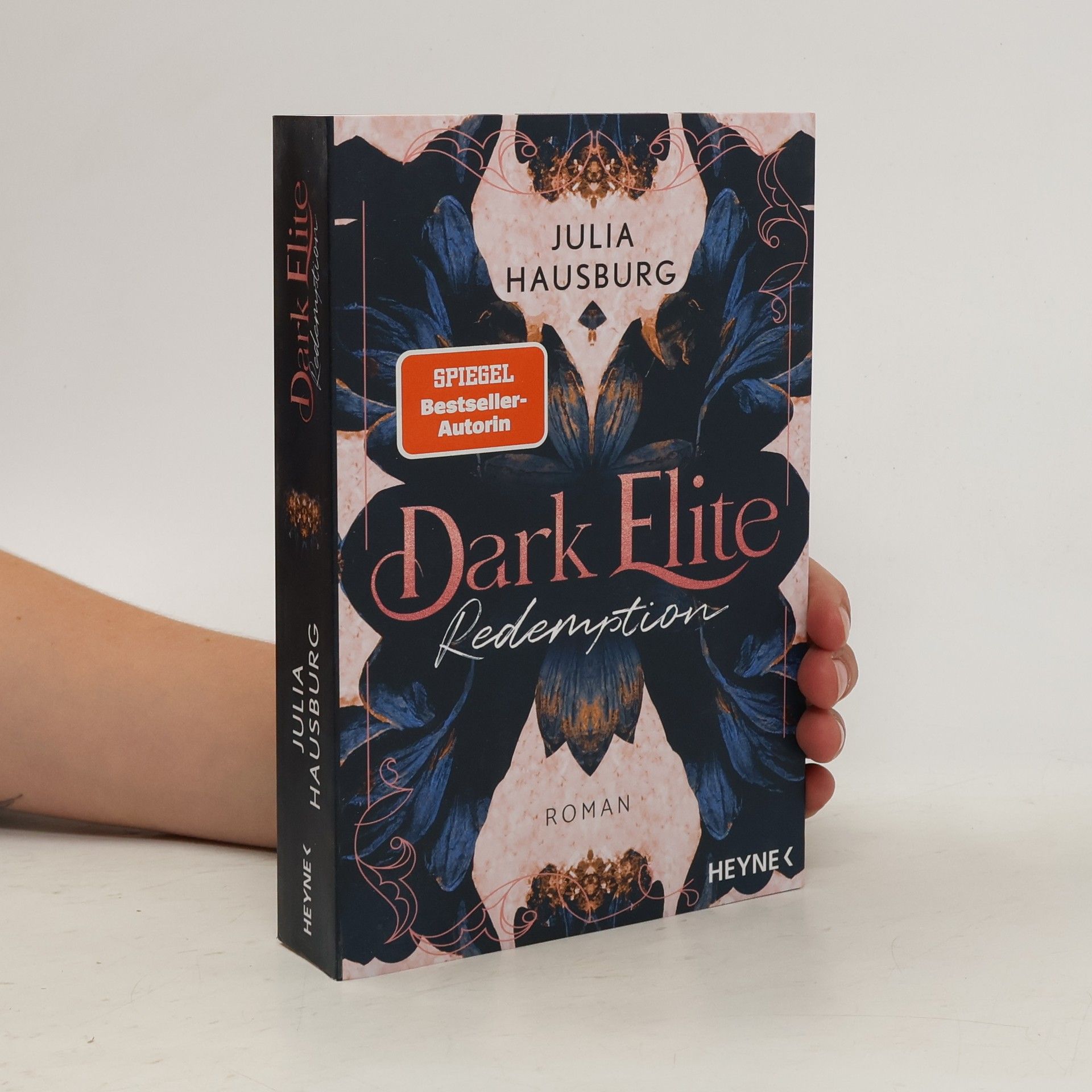 Julia Hausburg Dark Elite - Redemption