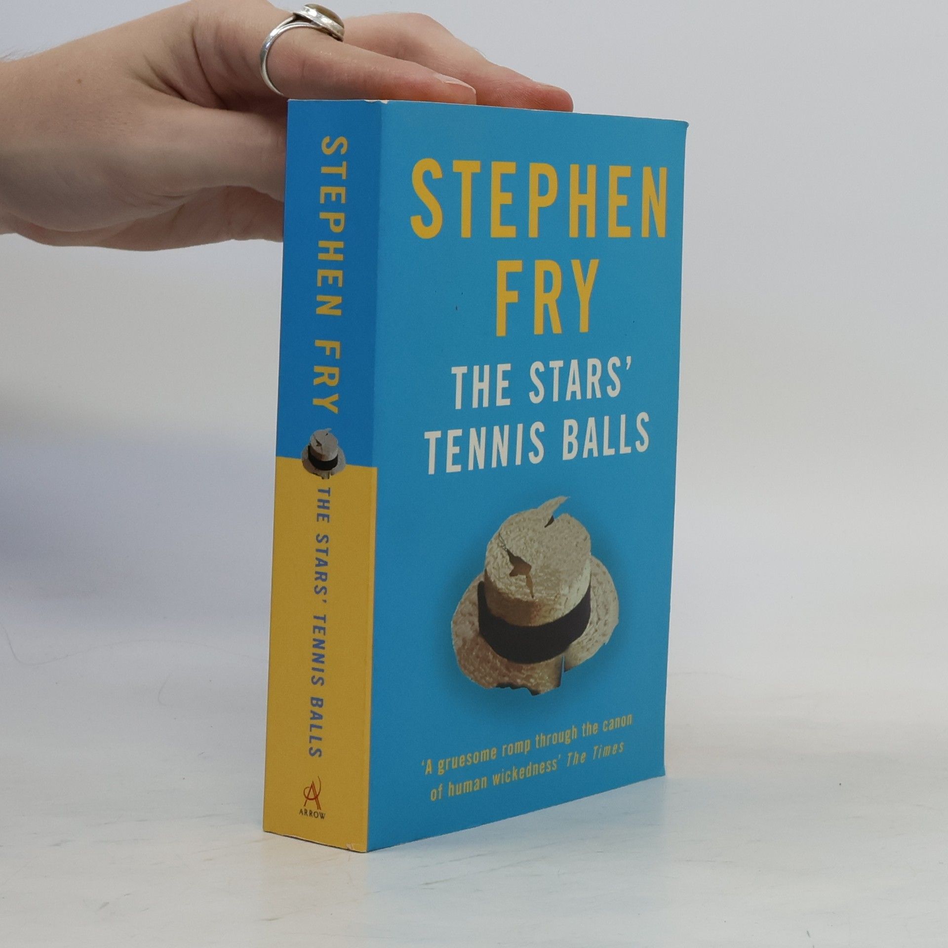Stephen Fry The stars´ tennis balls