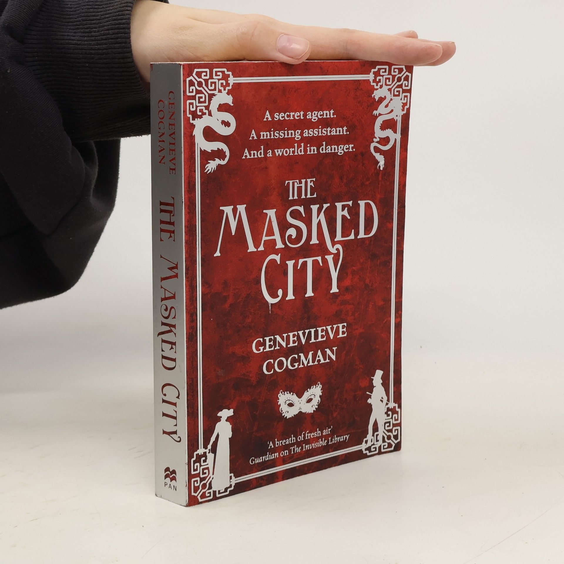 Genevieve Cogman The Masked City. Die maskierte Stadt, englische Ausgabe