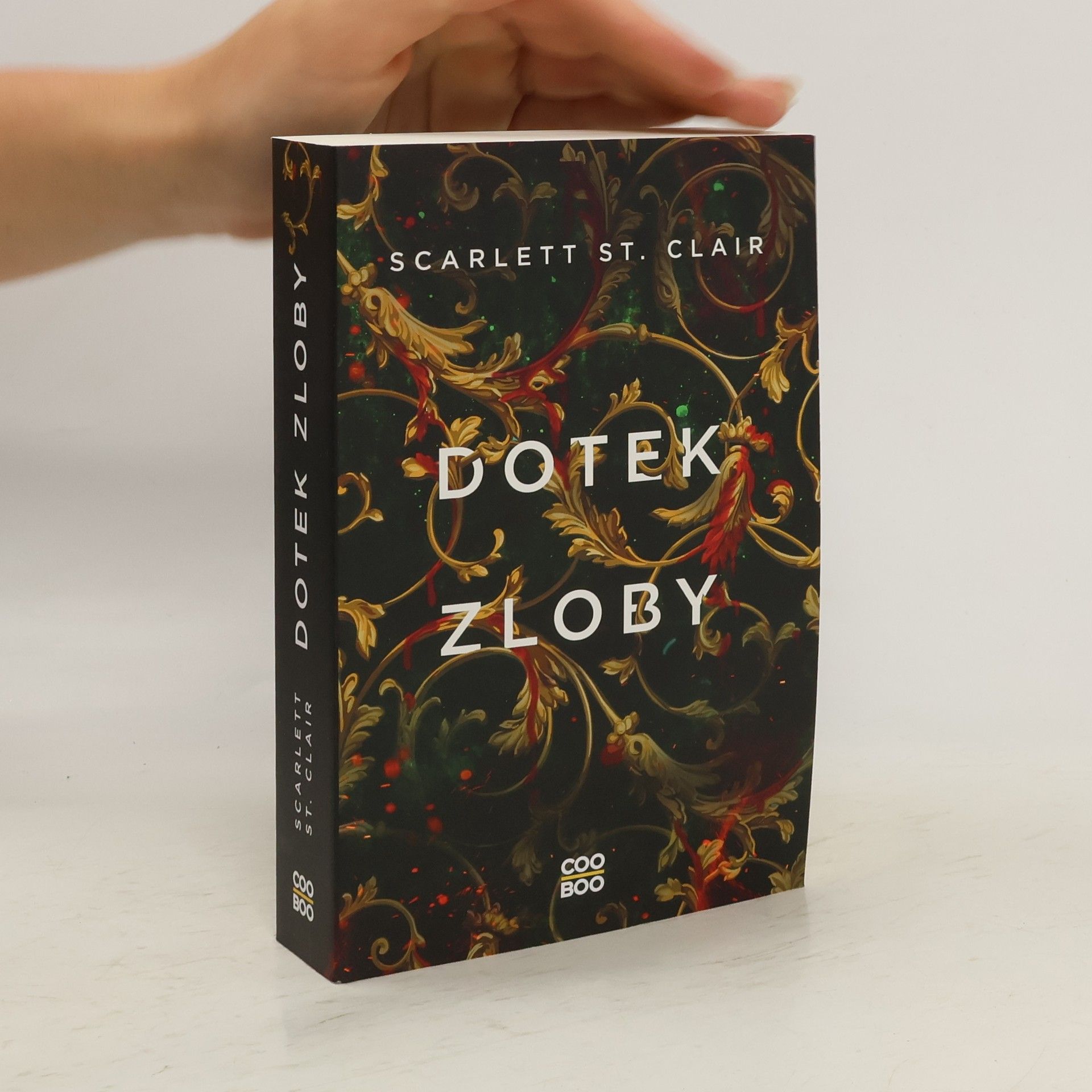 Scarlett St. Clair Dotek zloby