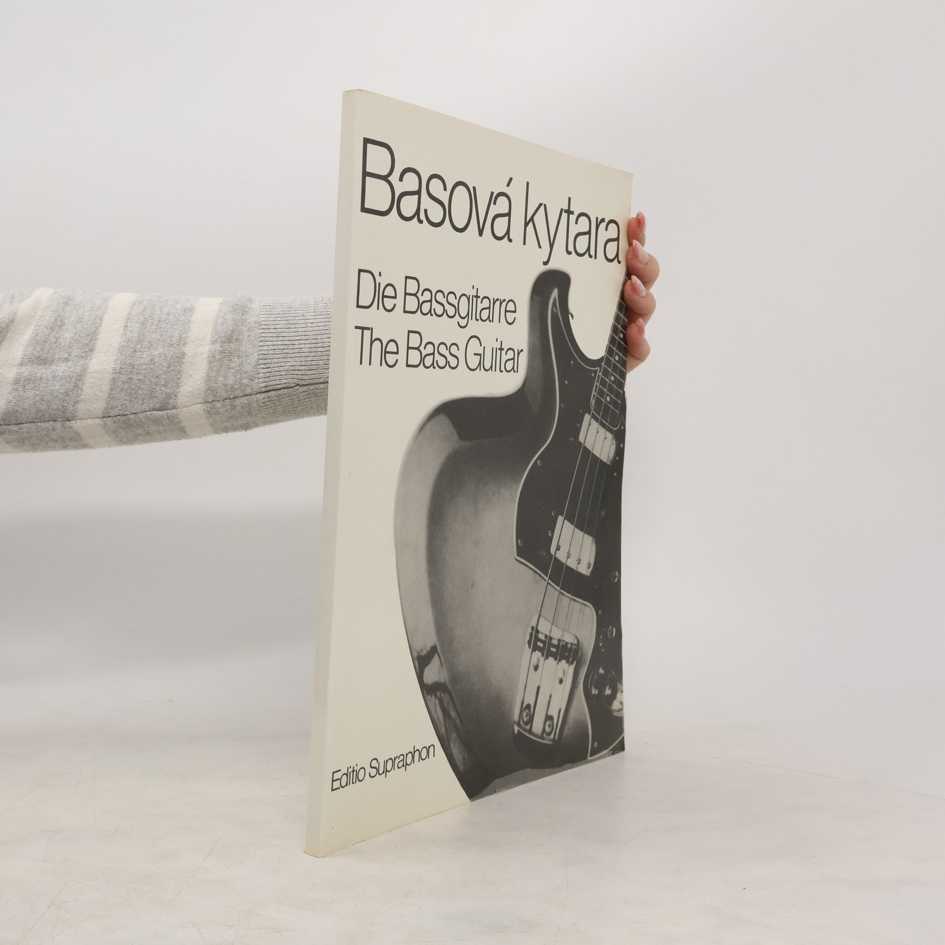 Dieter Köpping Basová kytara. Die Bassgitarre. The Bass Guitar