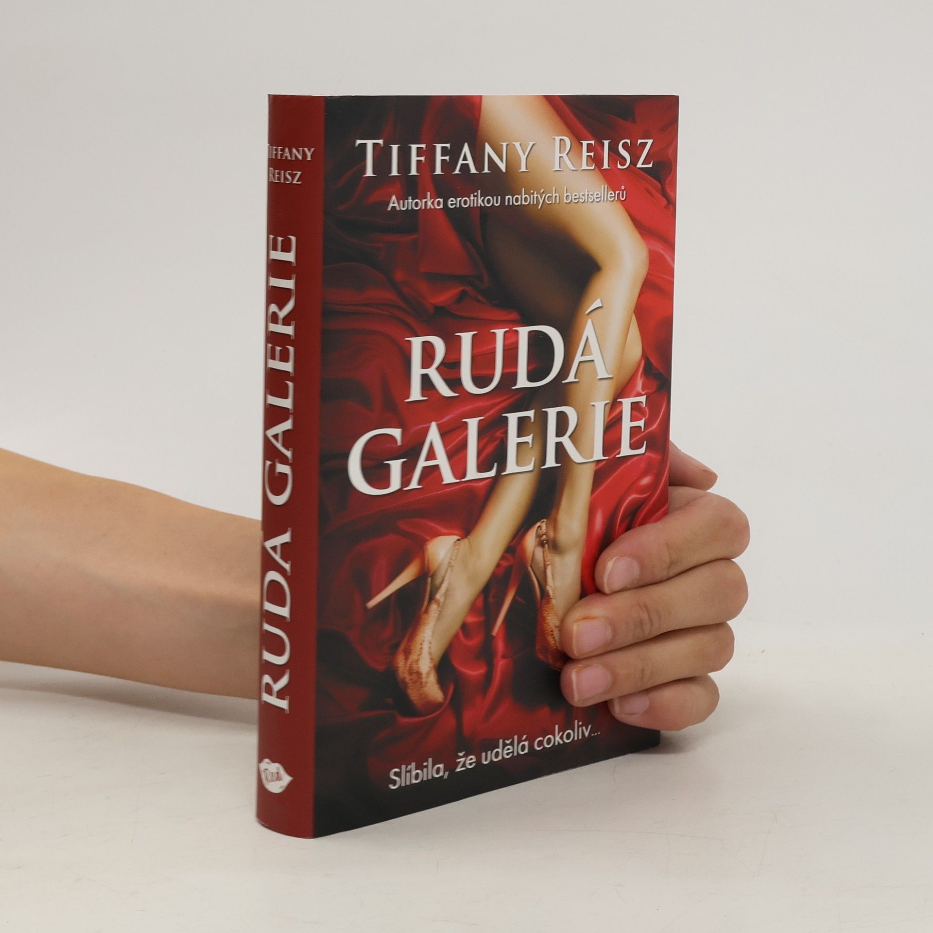 Tiffany Reisz Rudá galerie