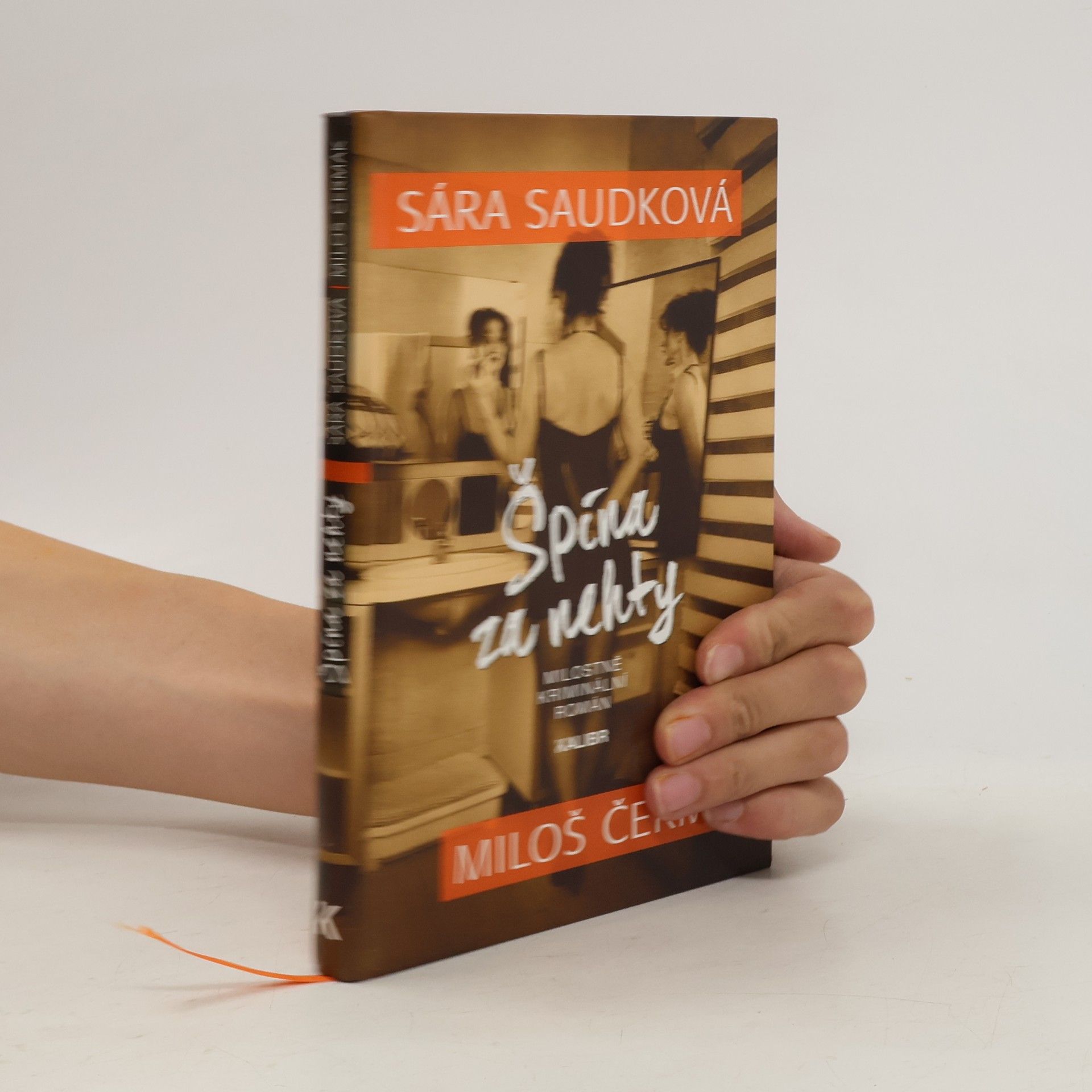 Sára Saudková Špína za nehty