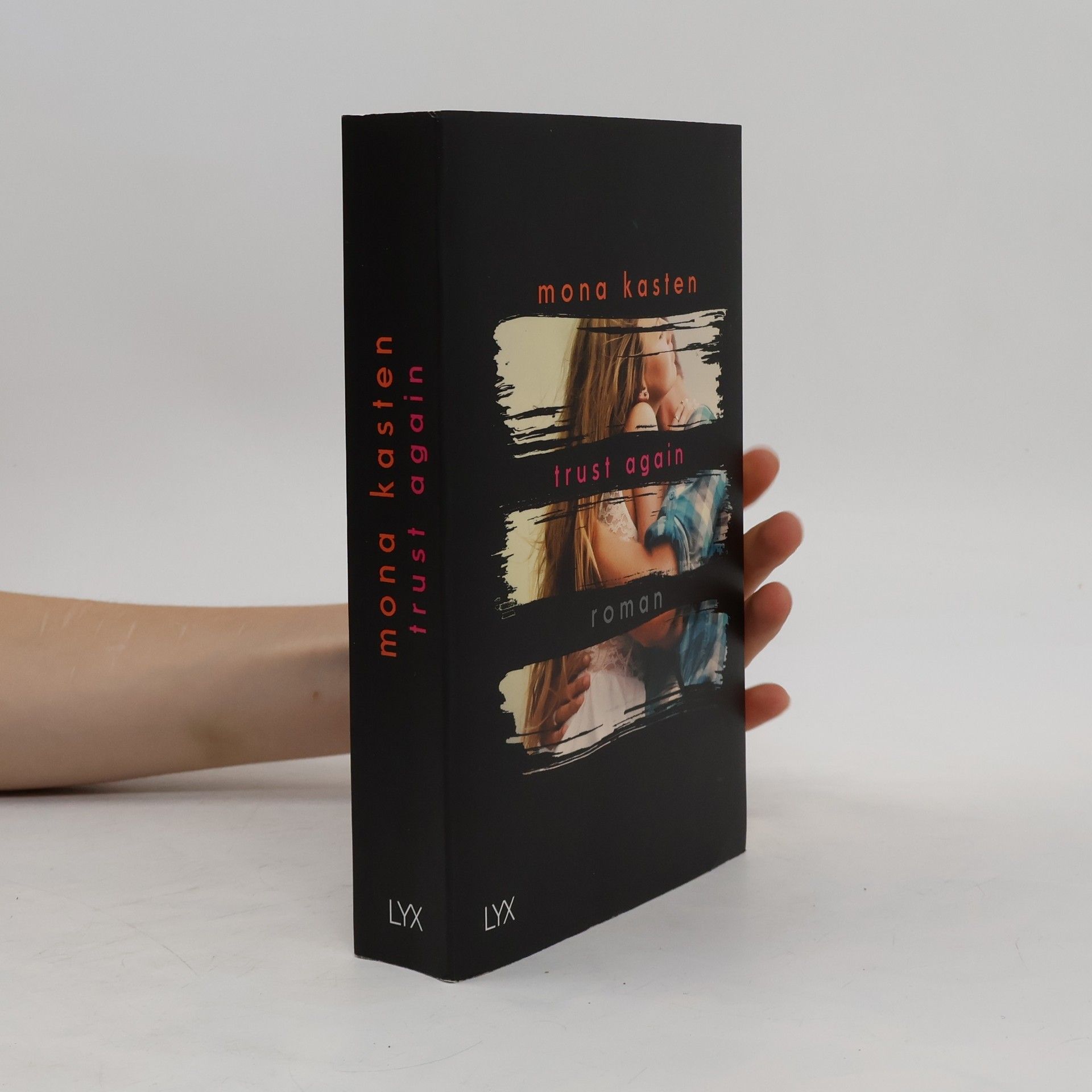 Mona Kasten Trust again