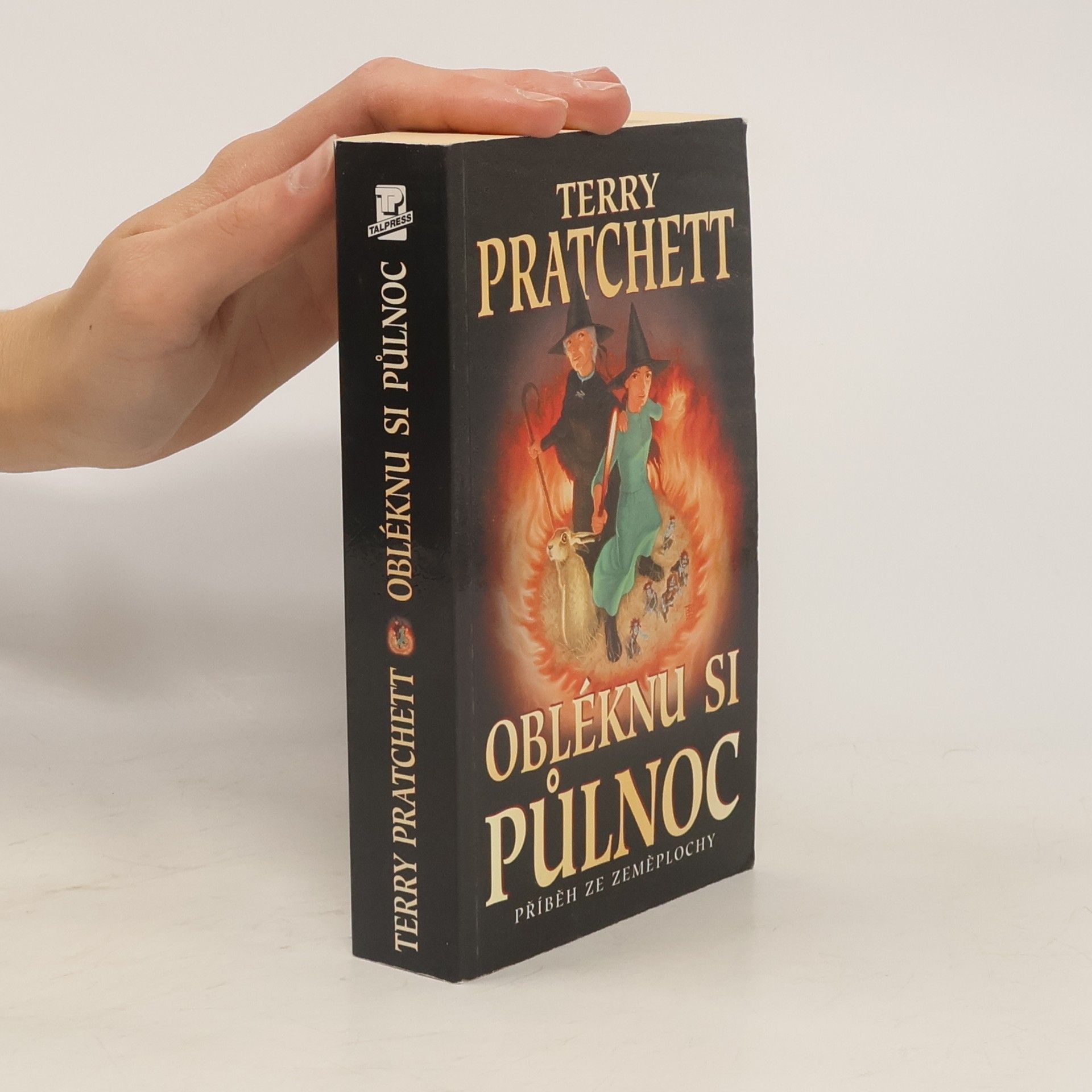 Terry Pratchett Obléknu si půlnoc