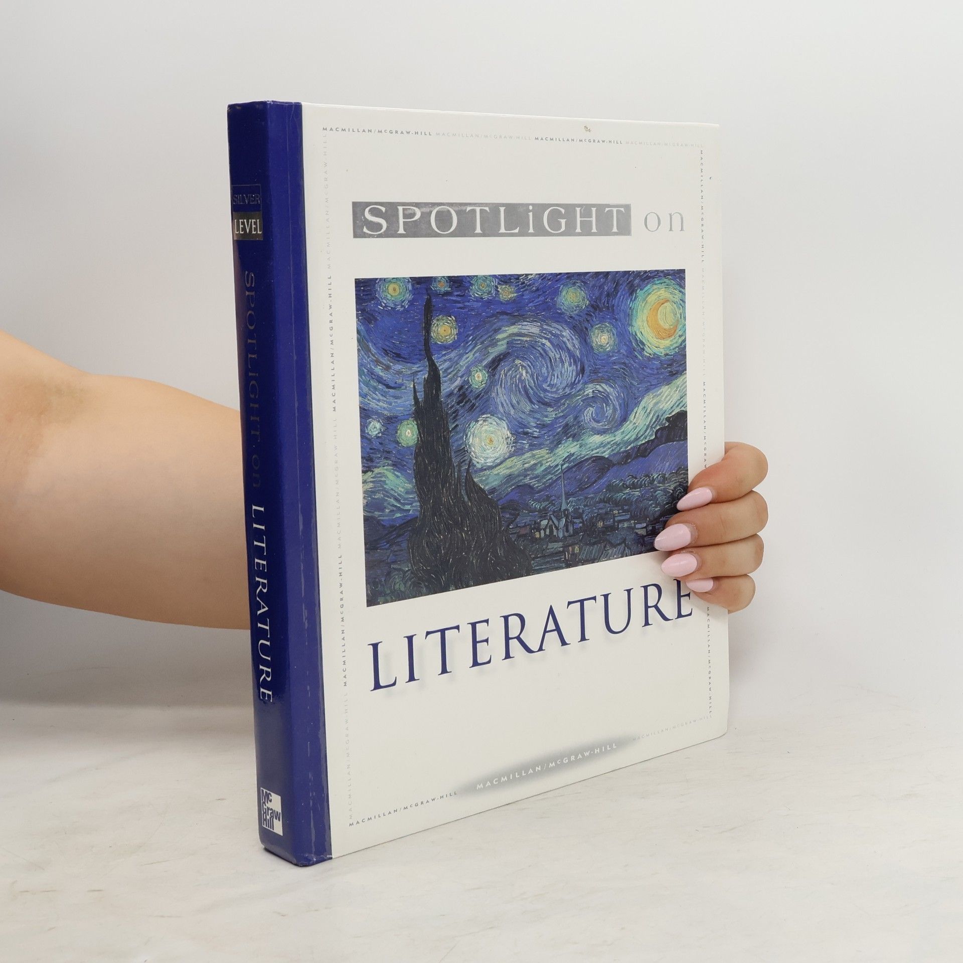 Collective Spotlight on Literature