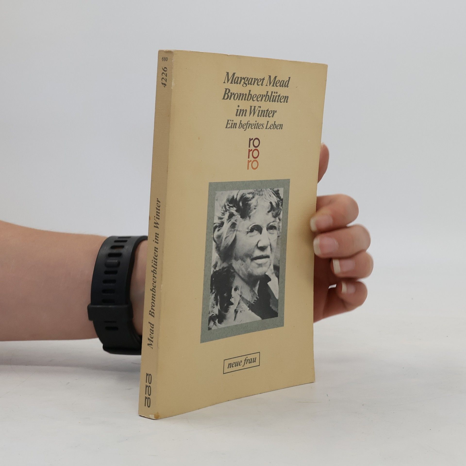 Margaret Mead Brombeerblüten im Winter