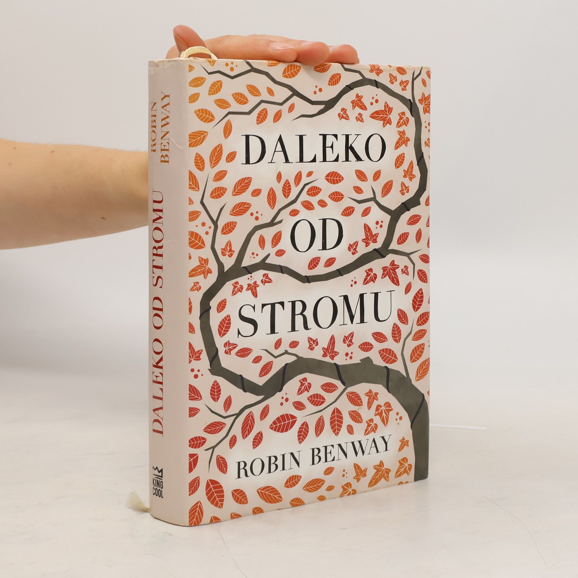 Robin Benway Daleko od stromu
