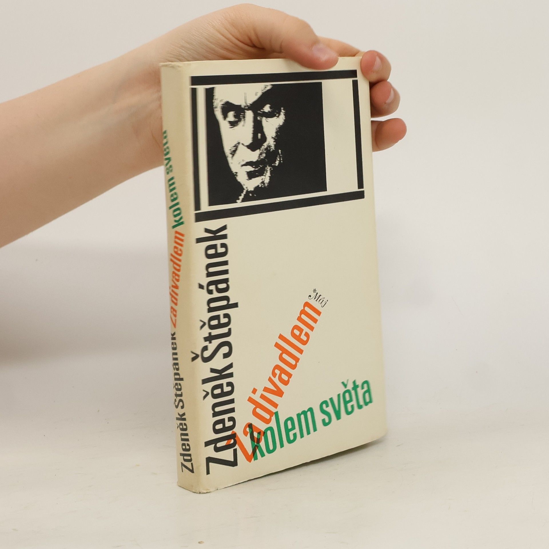 Zdeněk Štěpánek Za divadlem kolem světa