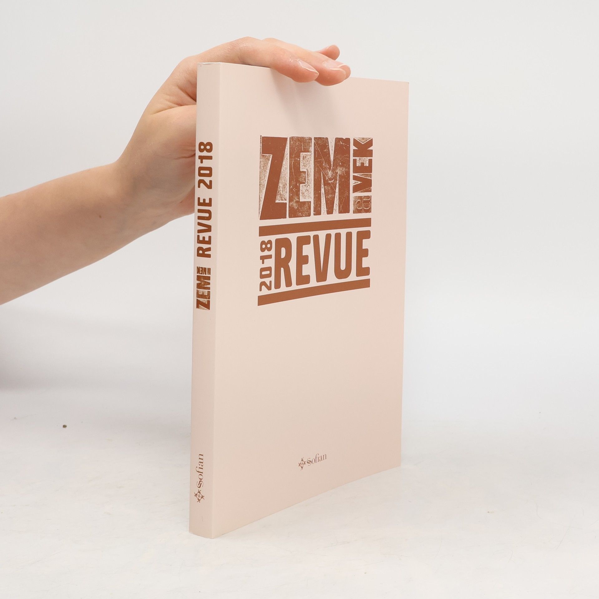 kolektiv Zem a Vek revue 2018
