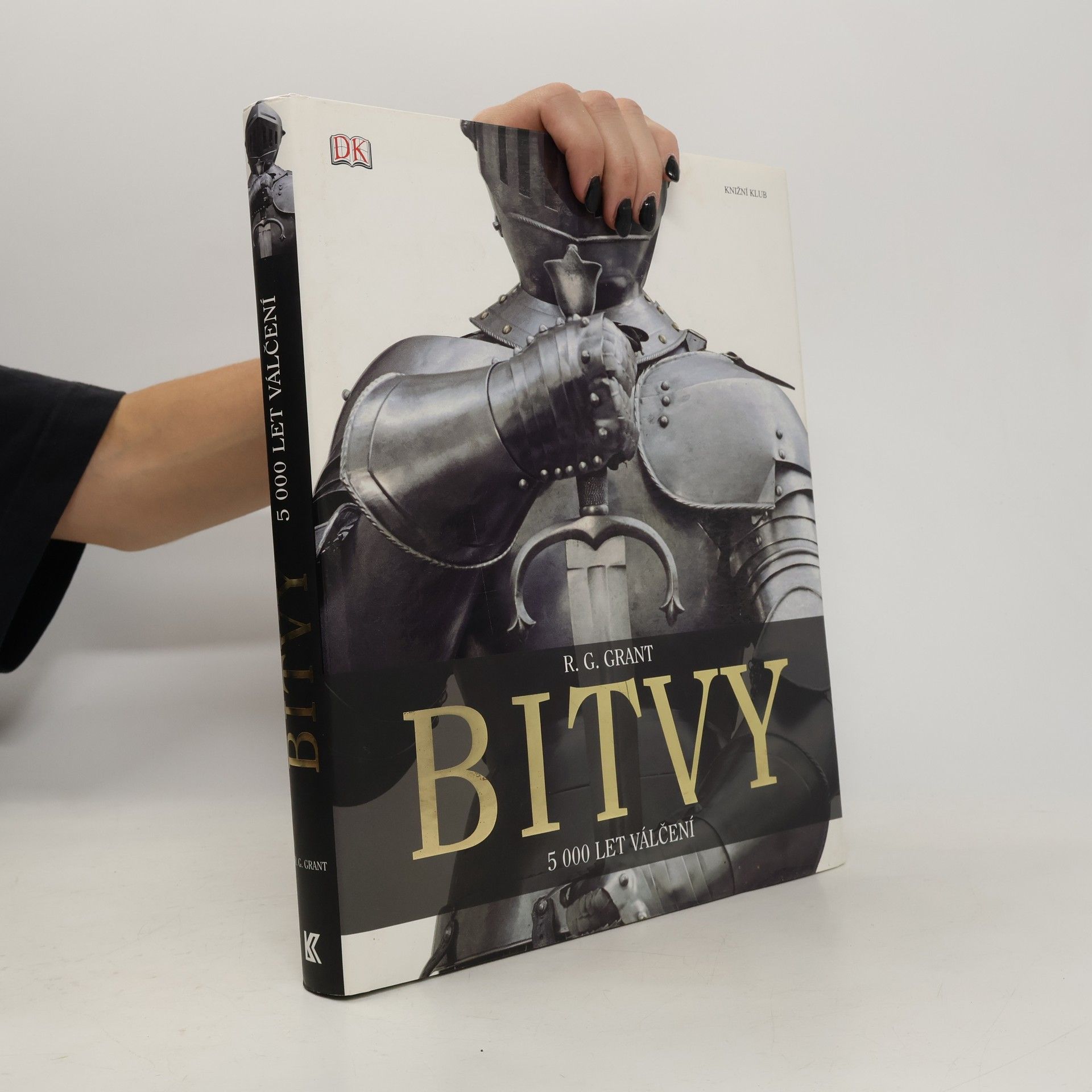 R. G. Grant Bitvy : 5000 let válčení