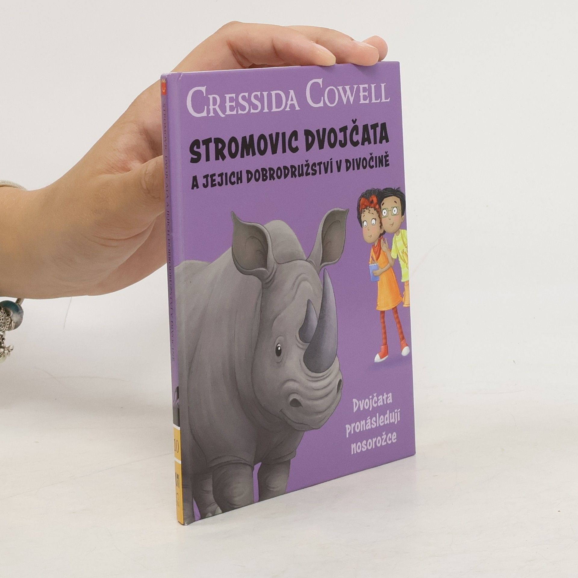 Cressida Cowell Dvojčata pronásledují nosorožce