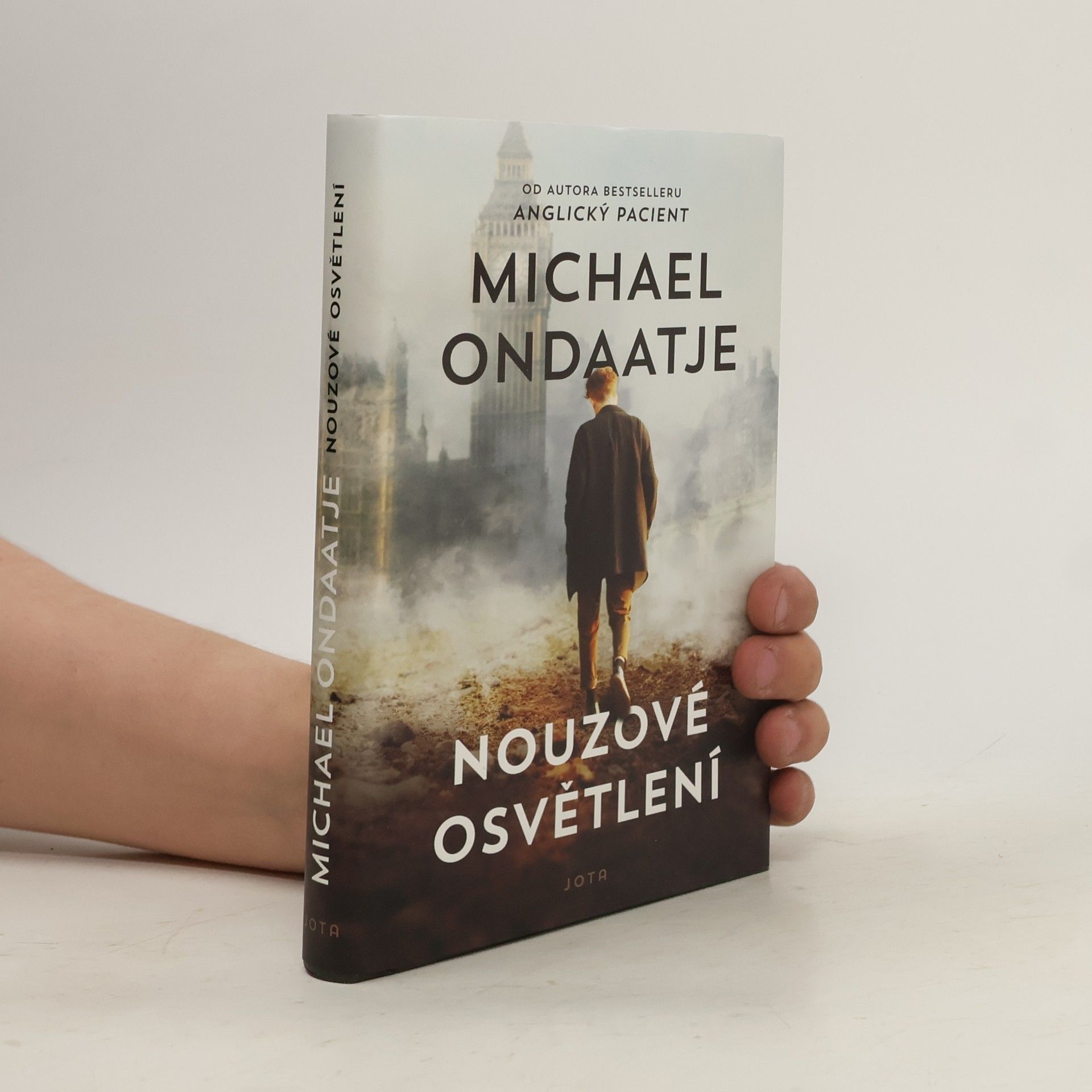 Michael Ondaatje Nouzové osvětlení