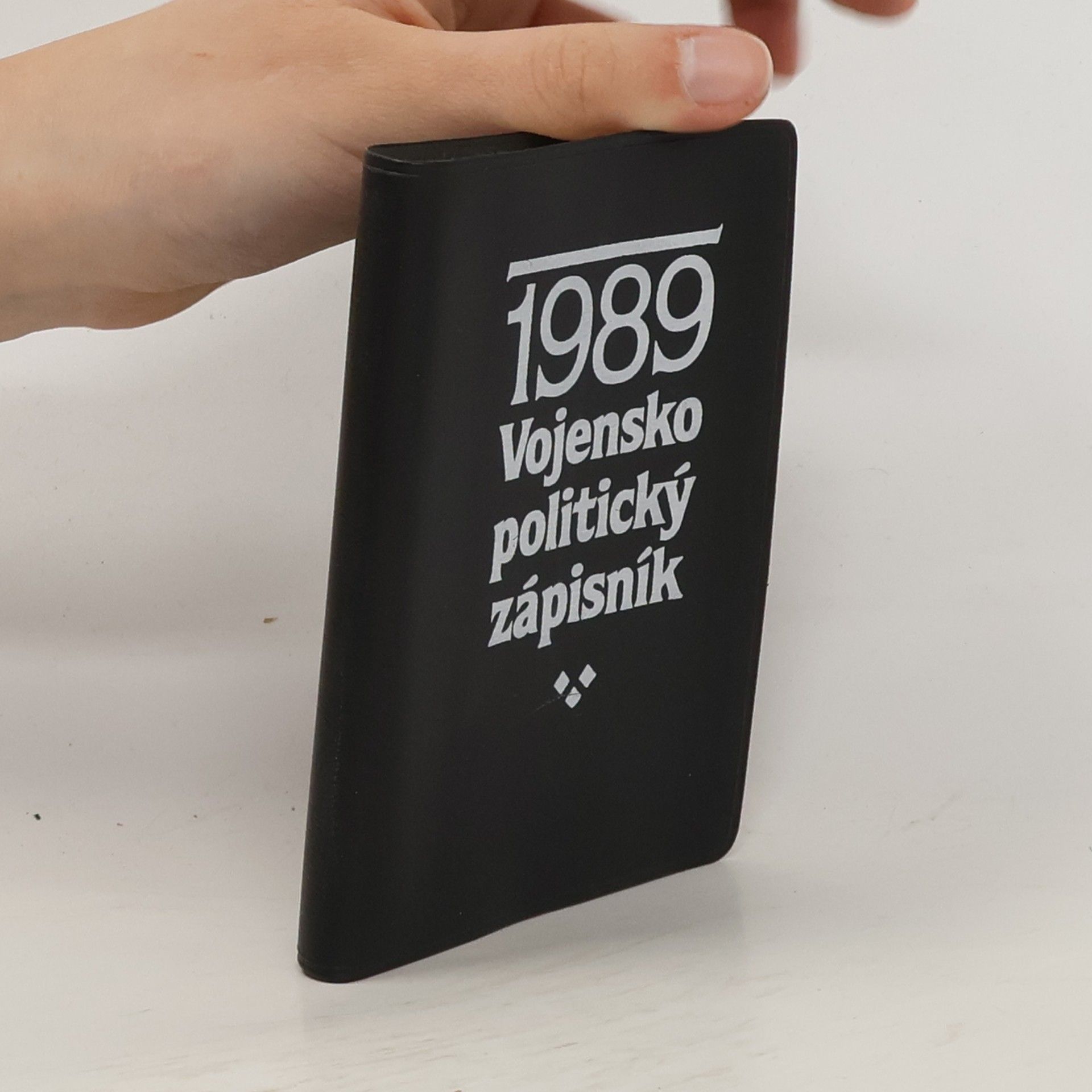 Collectif d'auteurs Vojenskopolitický zápisník. 1989