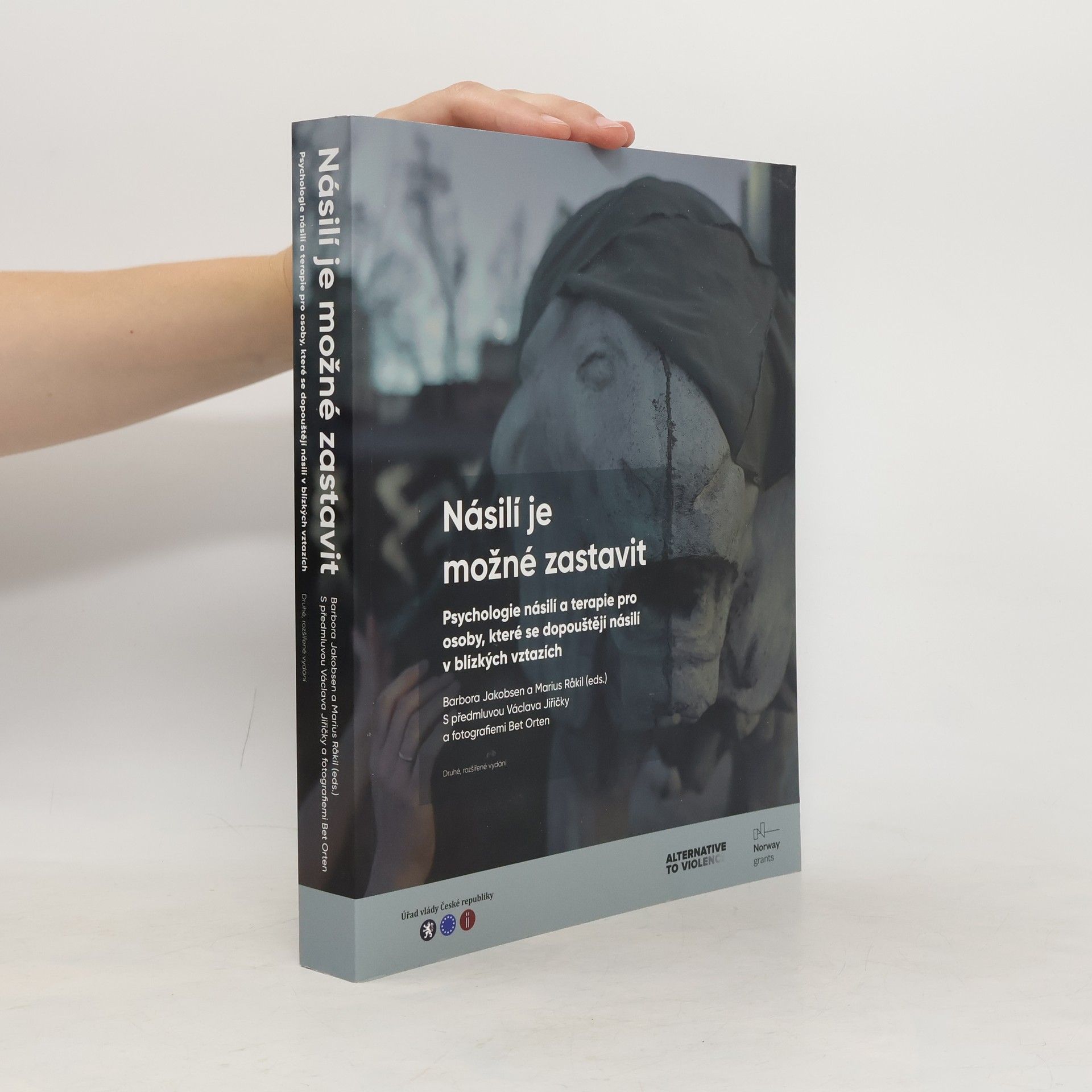 Autorenkollektiv Násilí je možné zastavit. Psychologie násilí a terapie pro osoby, které se dopouštějí násilí v blízkých vztazích