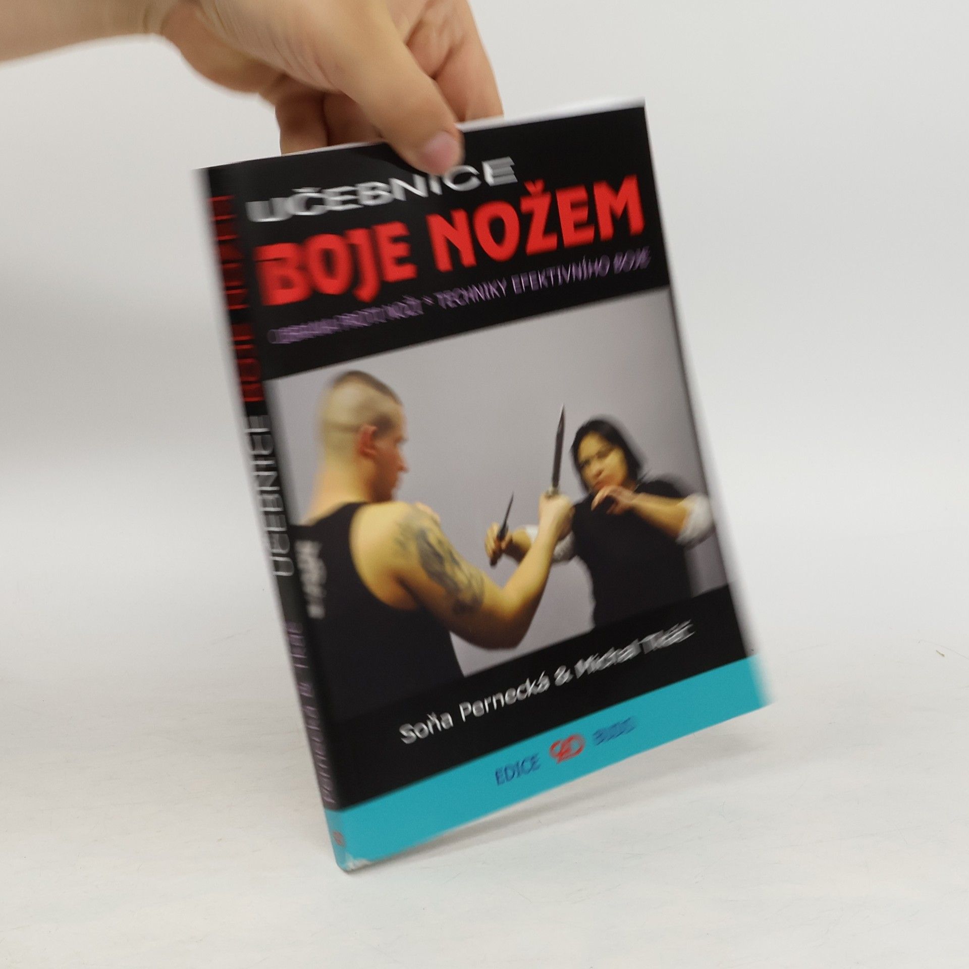 Soňa Pernecká Učebnice boje nožem
