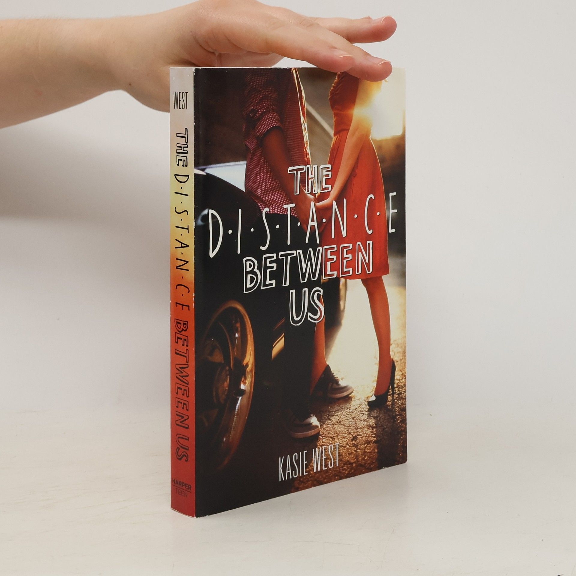 Kasie West The Distance Between Us