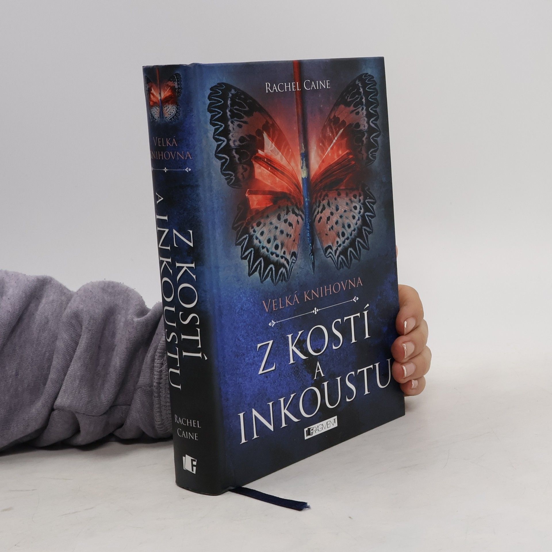 Rachel Caine Velká knihovna. Z kostí a inkoustu