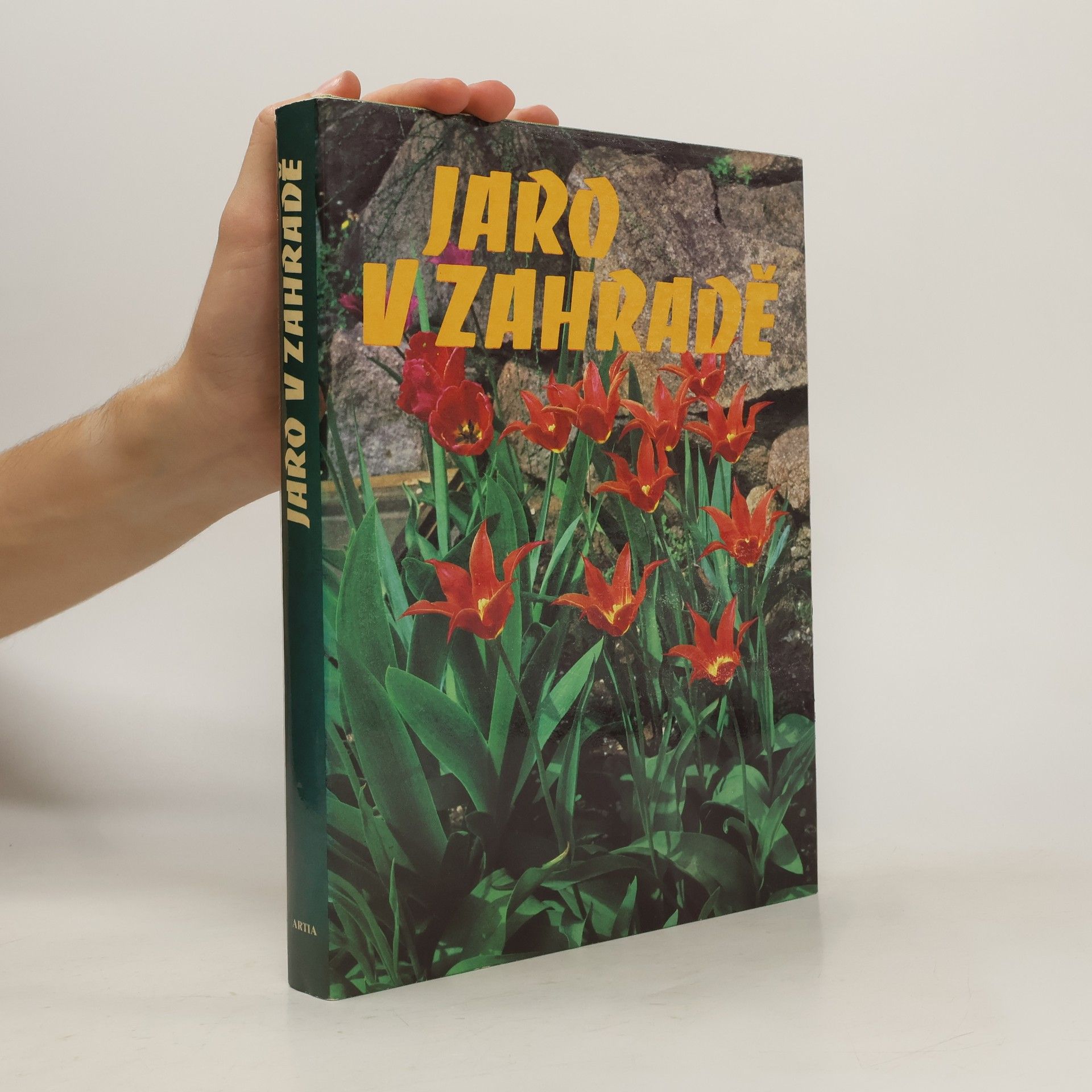 Karel Floss Jaro v zahradě