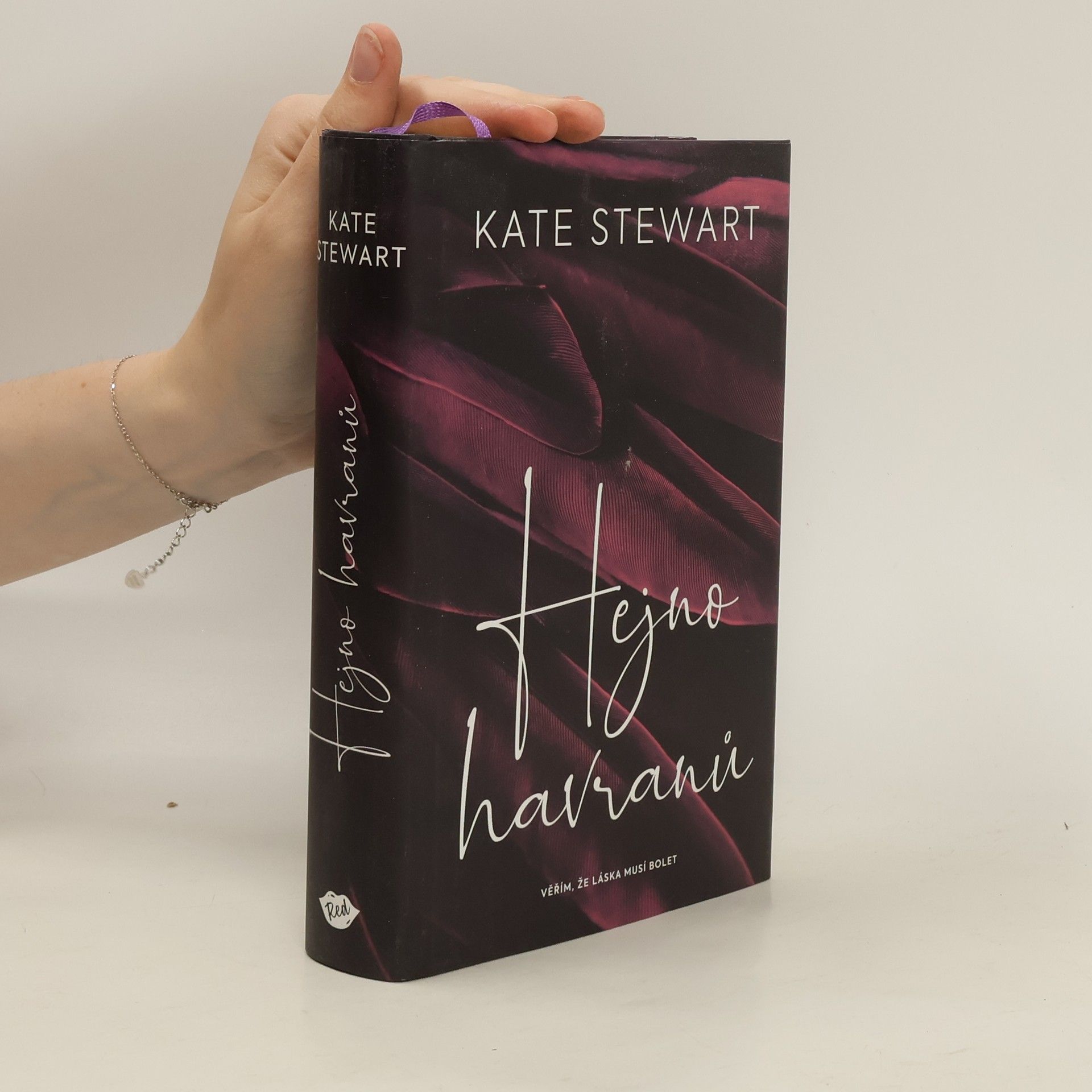 Kate Stewart Hejno havranů