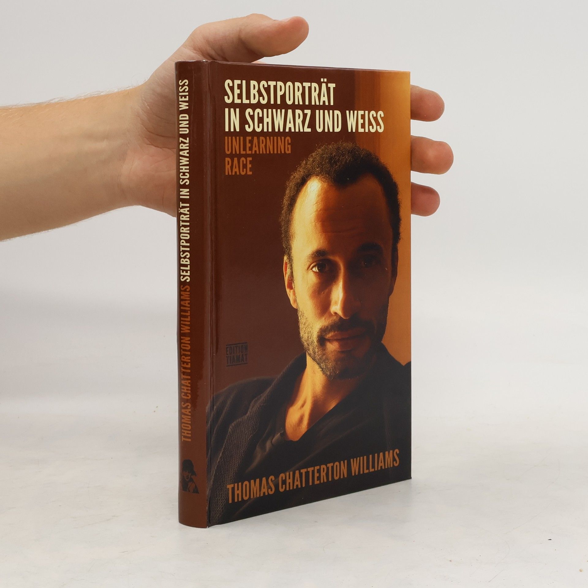 Thomas Williams Selbstporträt in Schwarz und Weiß