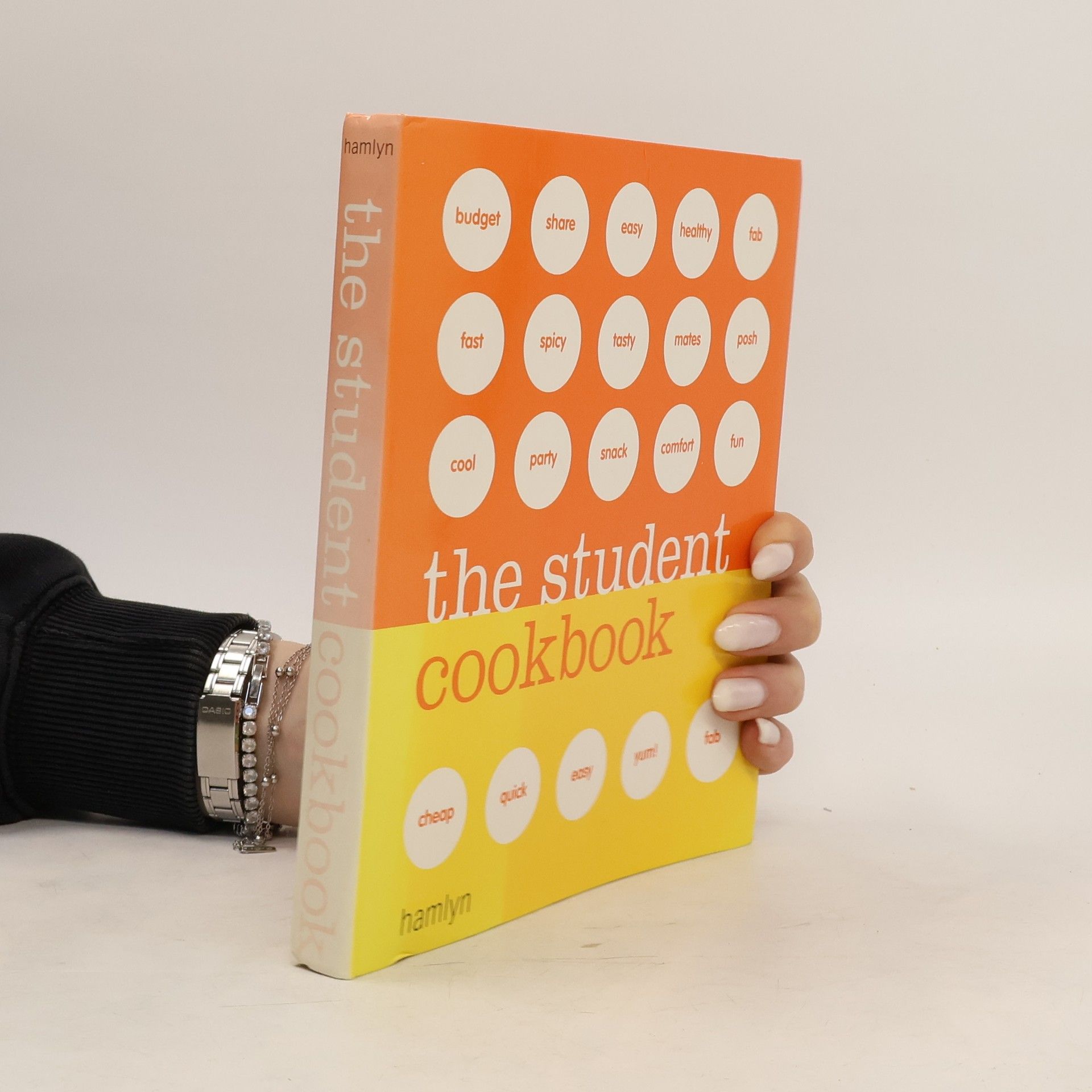 HAMLYN BOOKS The Student Cookbook