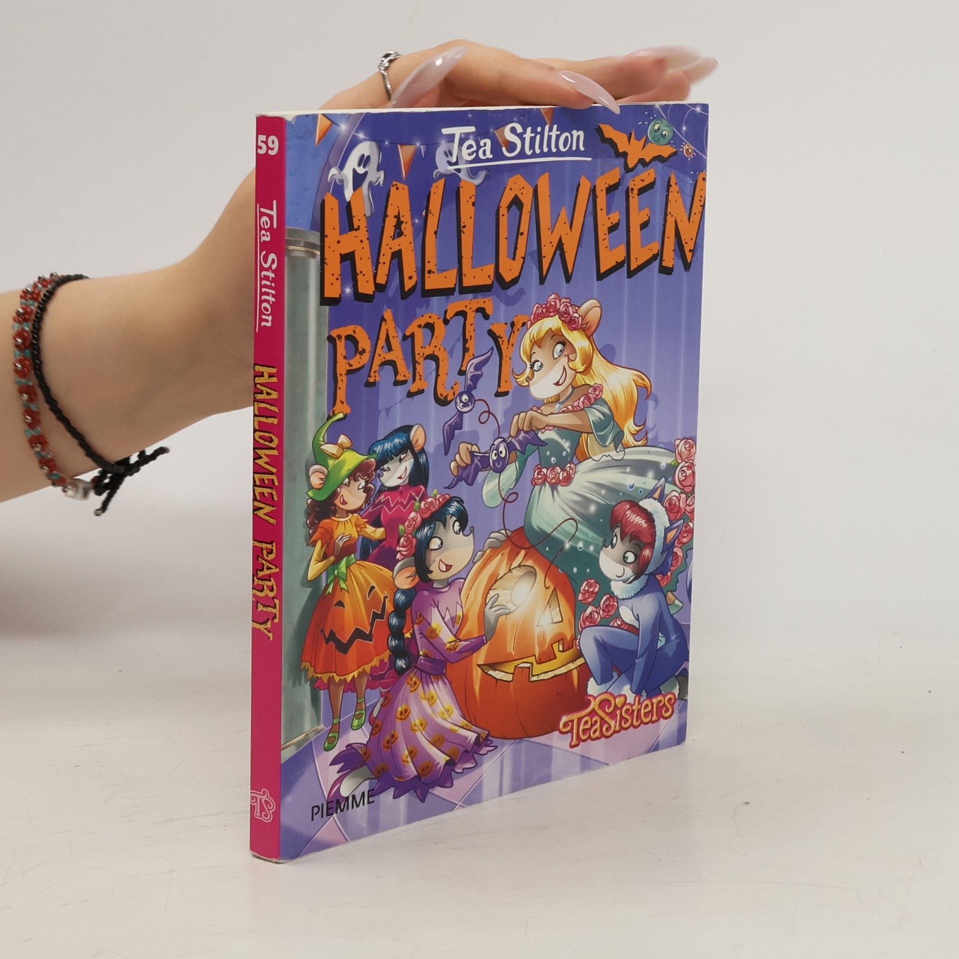 Thea Stilton Halloween party 59