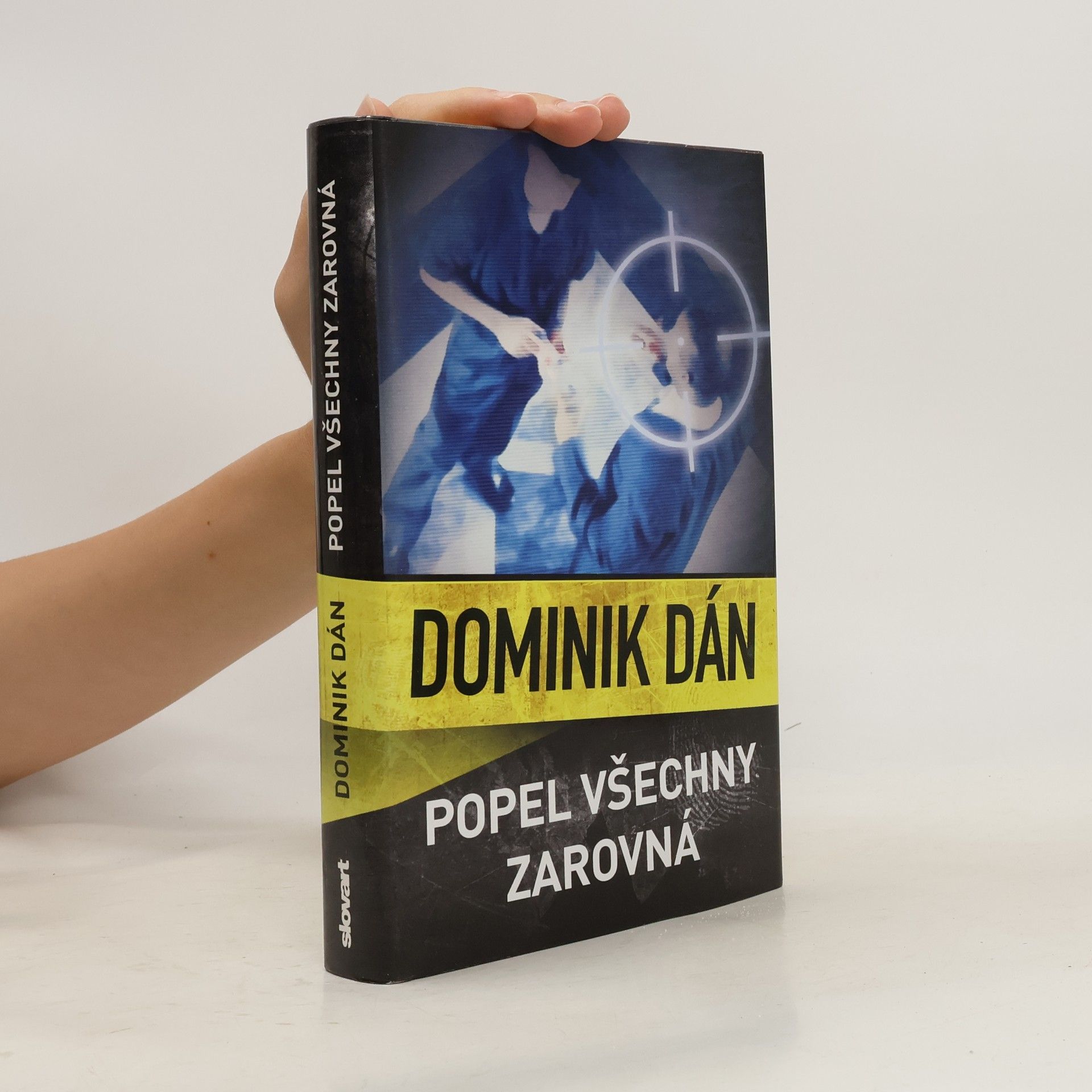 Dominik Dán Popel všechny zarovná