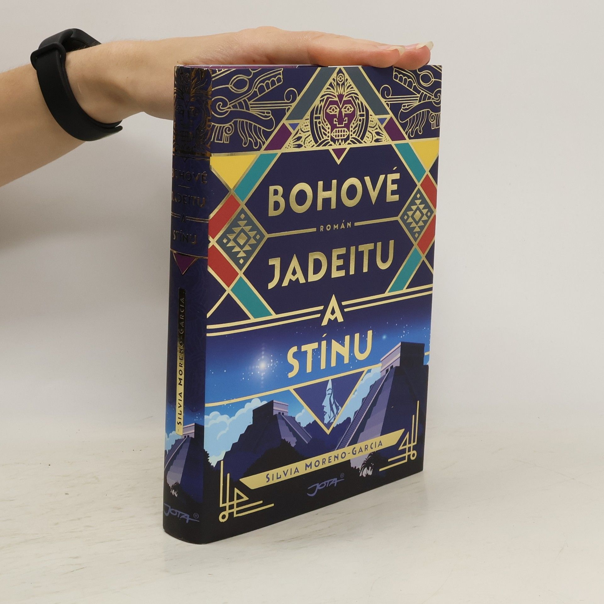 Silvia Moreno-Garcia Bohové jadeitu a stínu