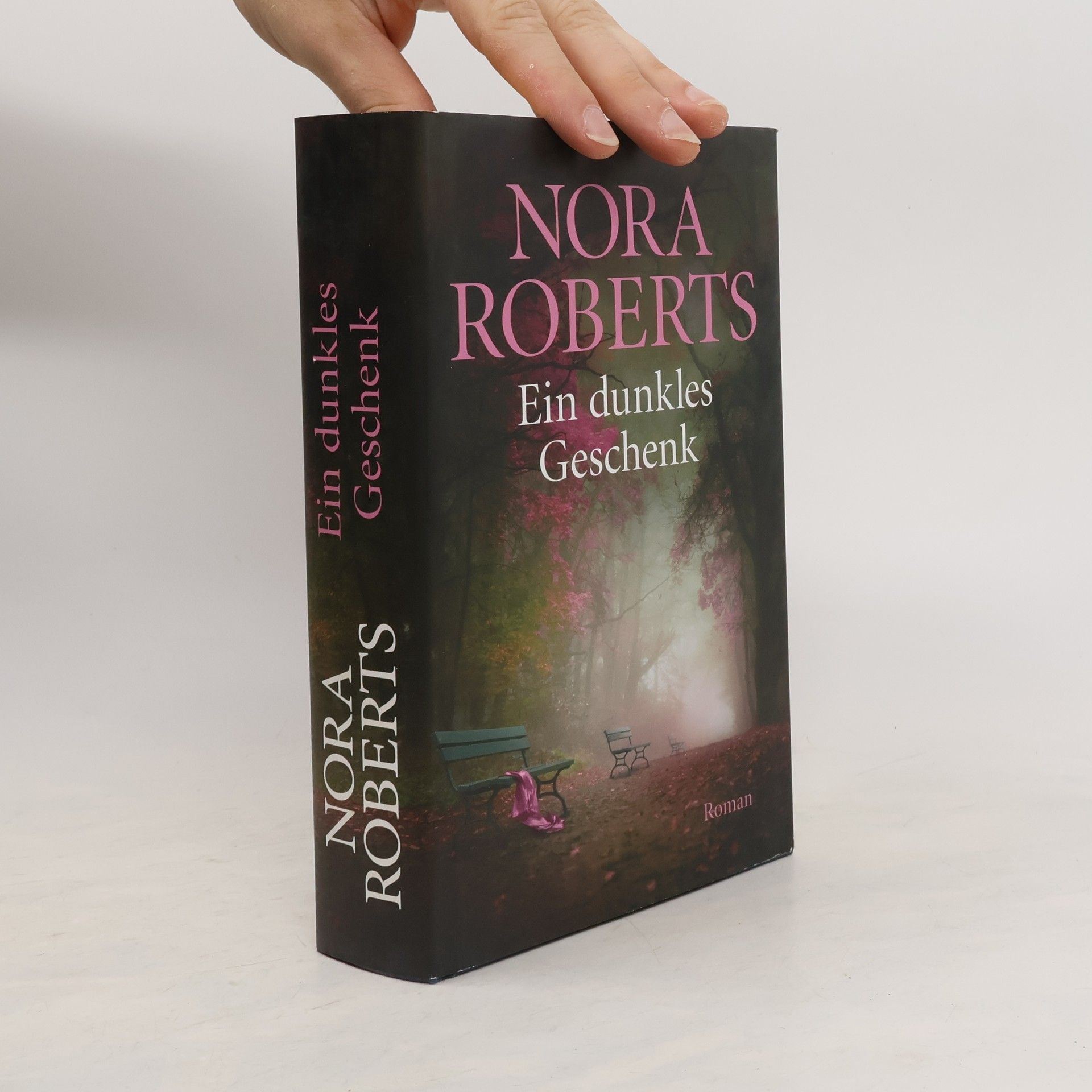 Nora Roberts Ein dunkles Geschenk