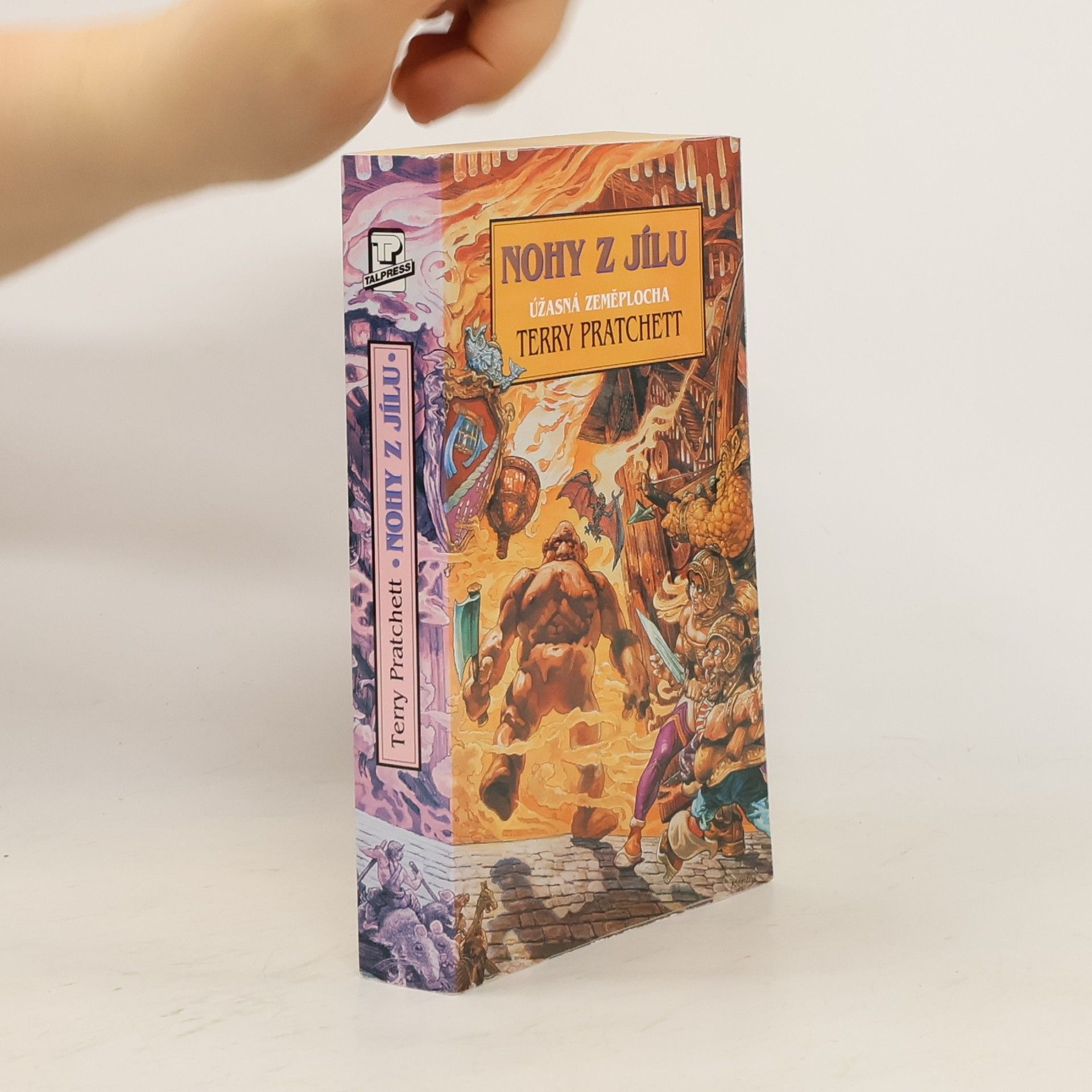 Terry Pratchett Nohy z jílu