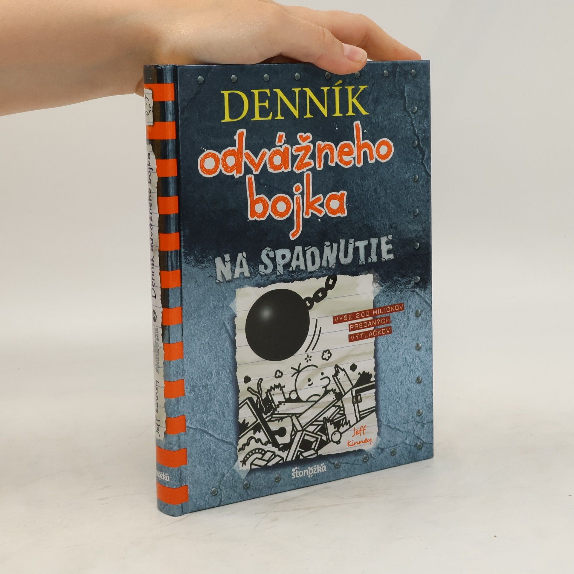 Jeff Kinney  Denník odvážneho bojka 14. Na spadnutie